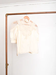 Blusa marfil vintage romántica globo