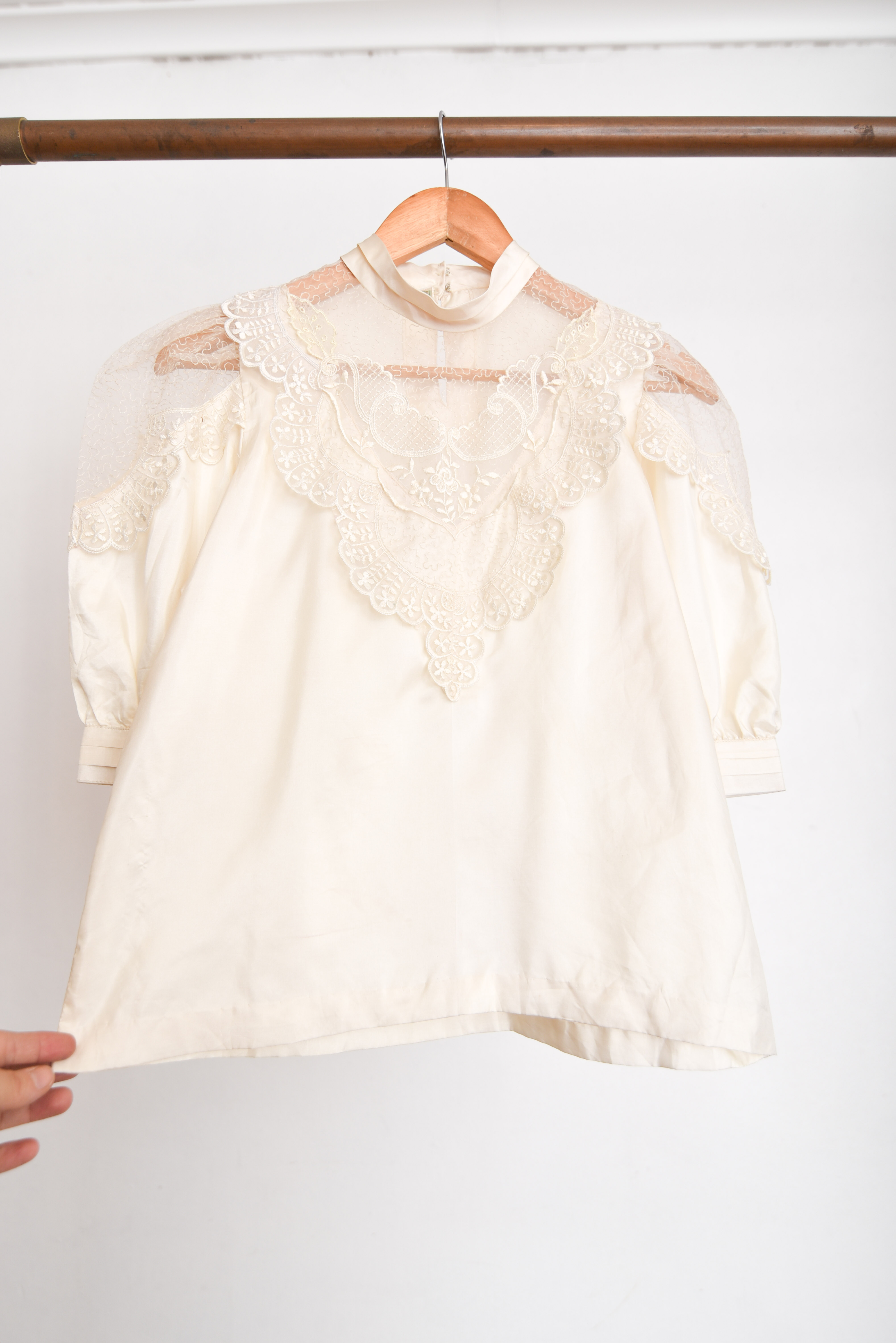 Blusa marfil vintage romántica globo