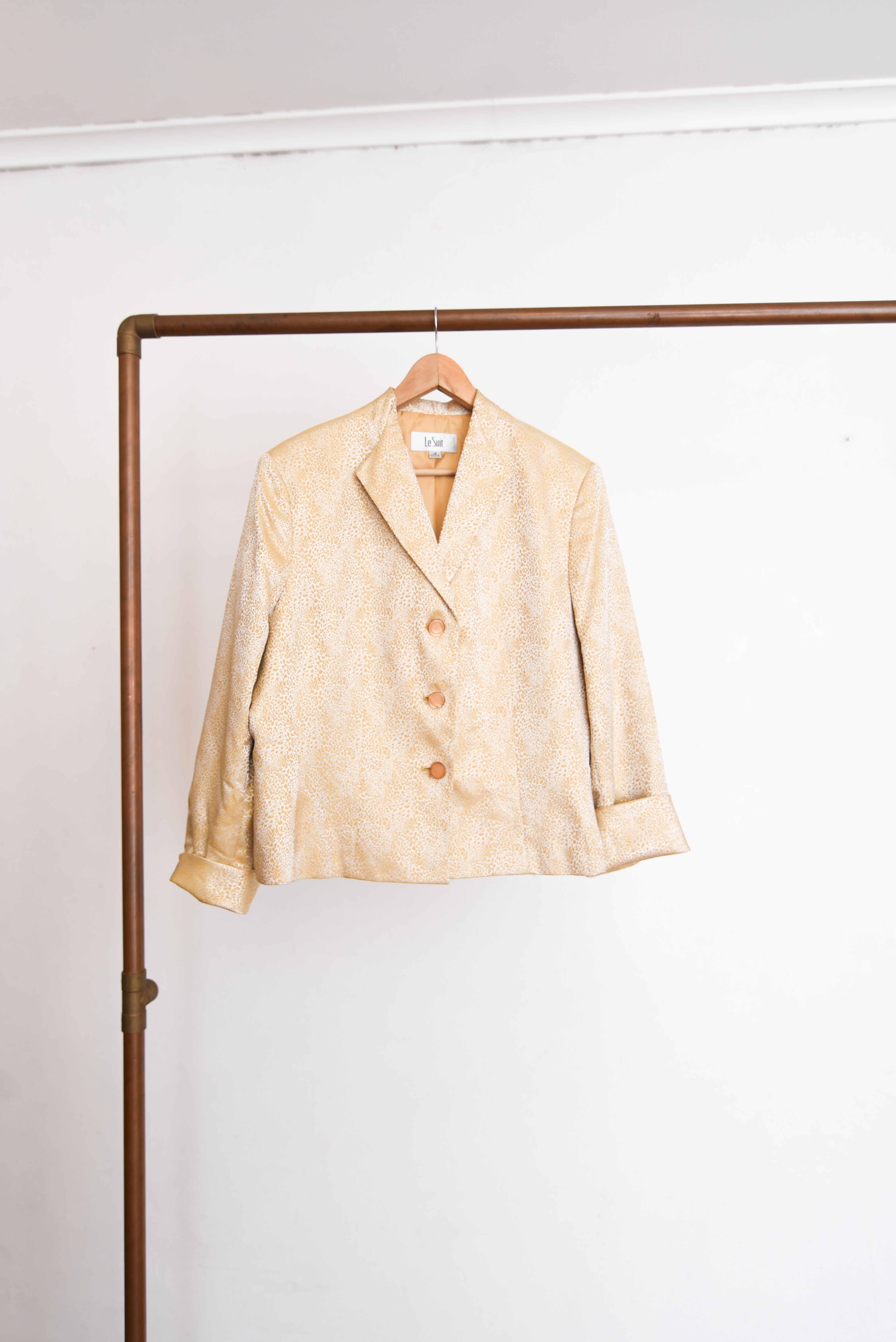 Power suit brocato golden