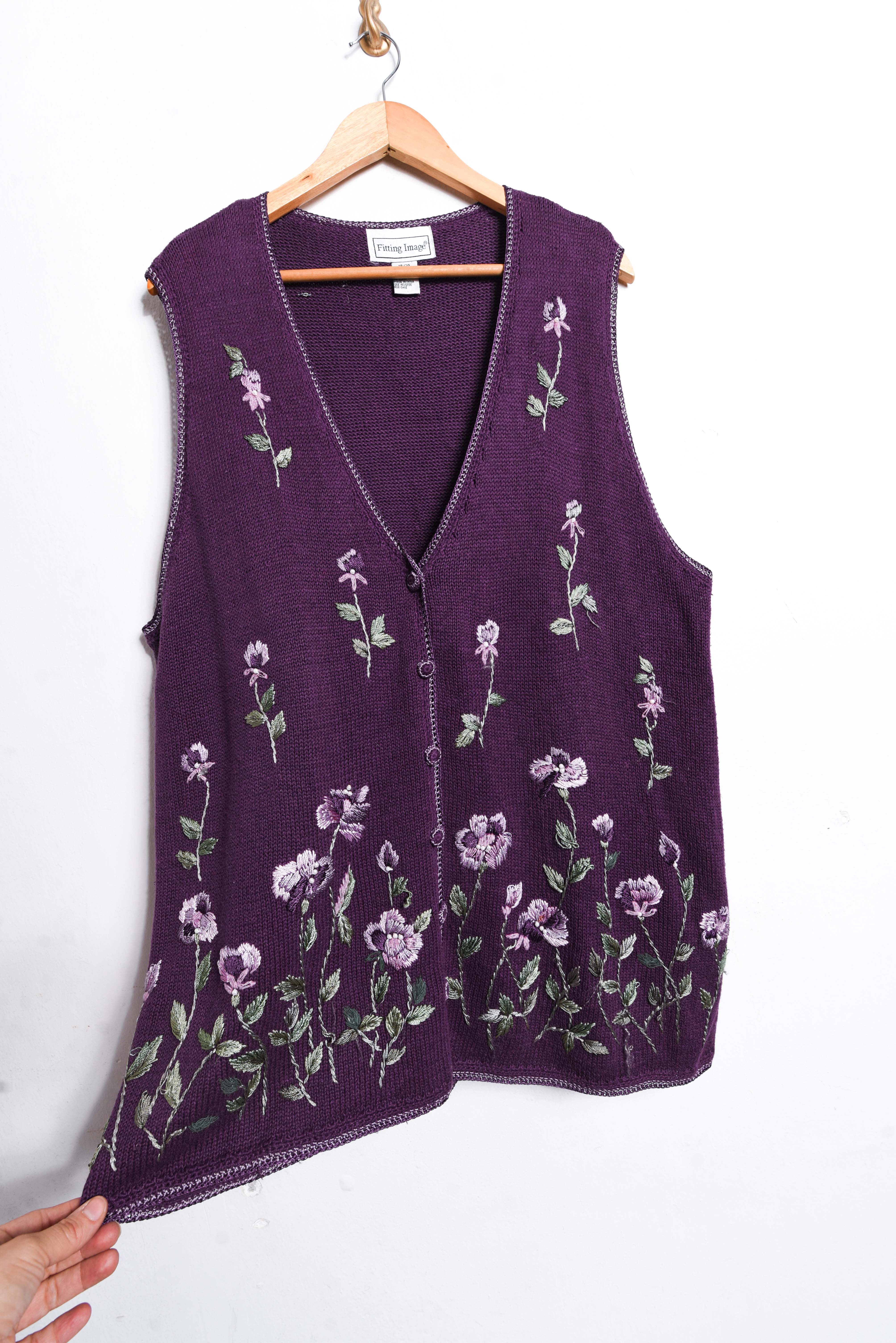 Sweater vest morado floreado
