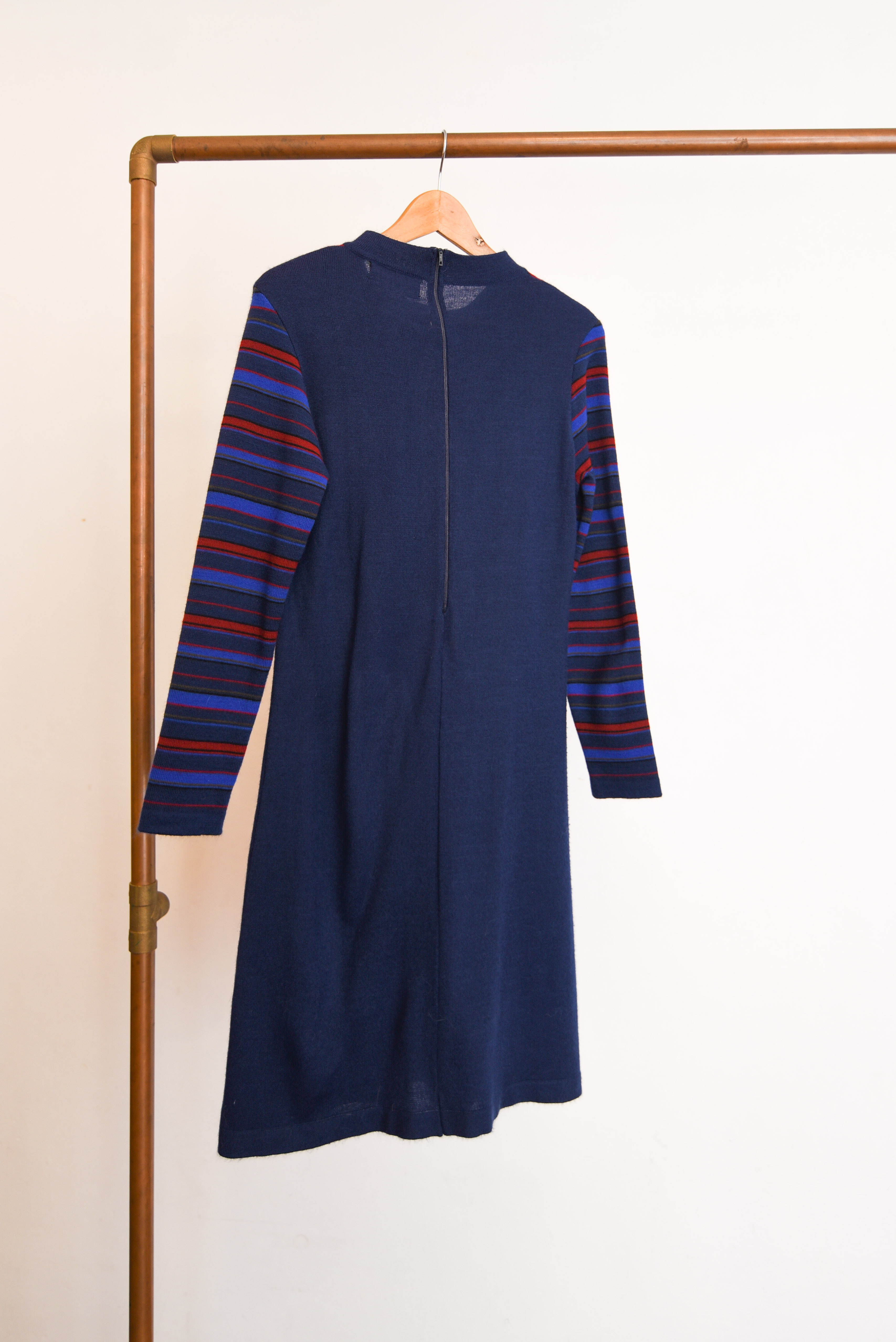 Vestido morado cardigan rayado