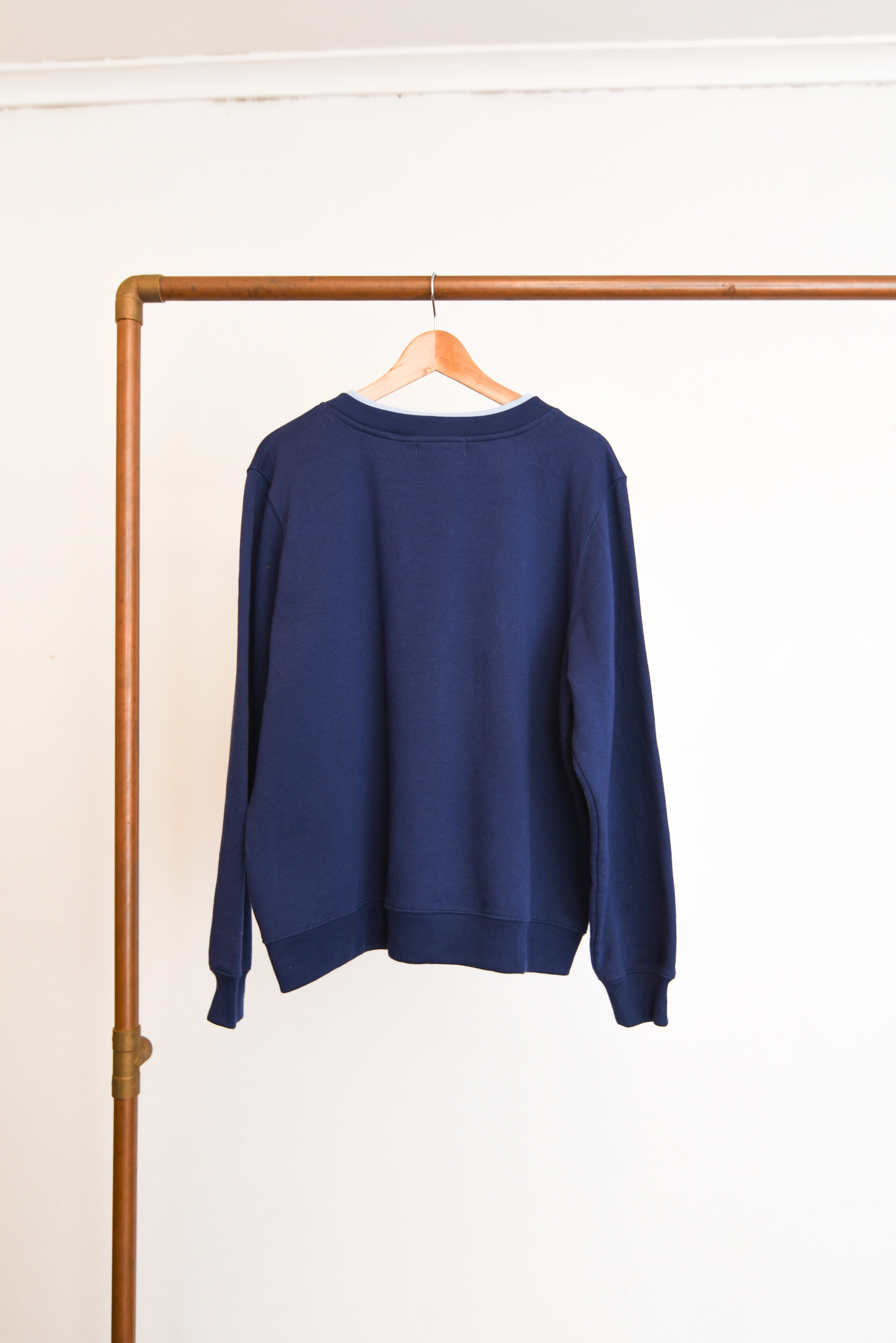 Polerón navy blue bordado 90s