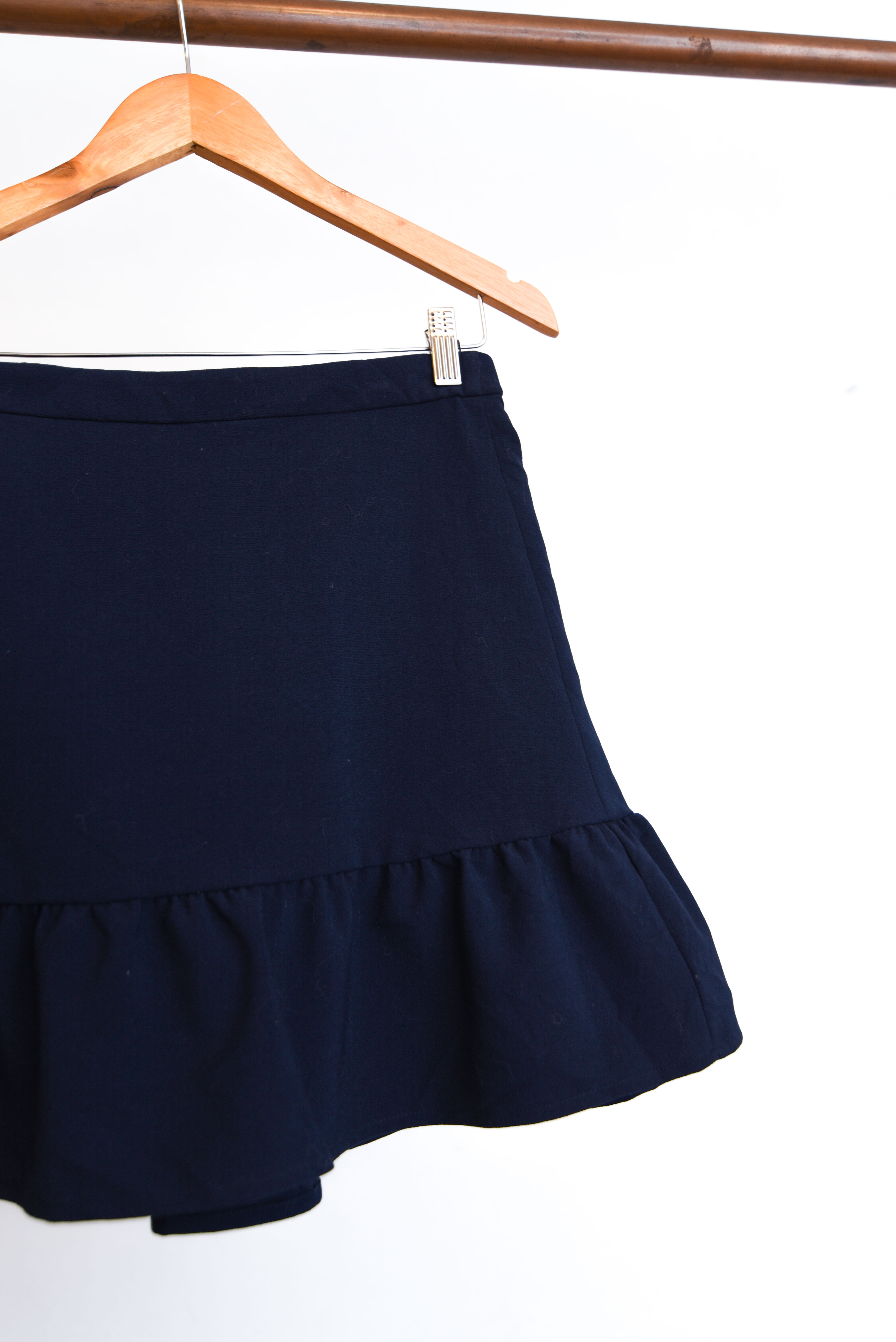 Falda azul navy vuelos