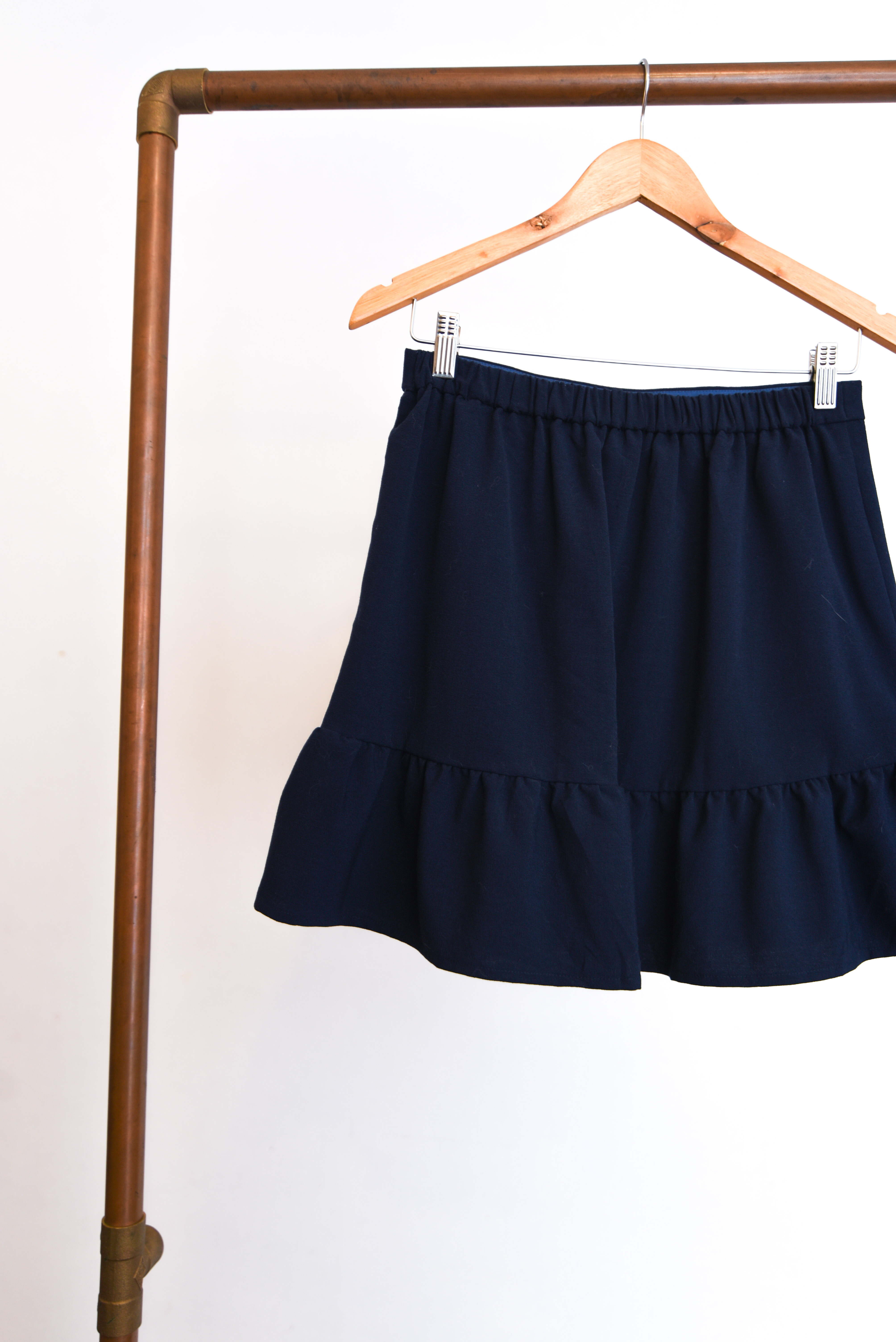 Falda azul navy vuelos