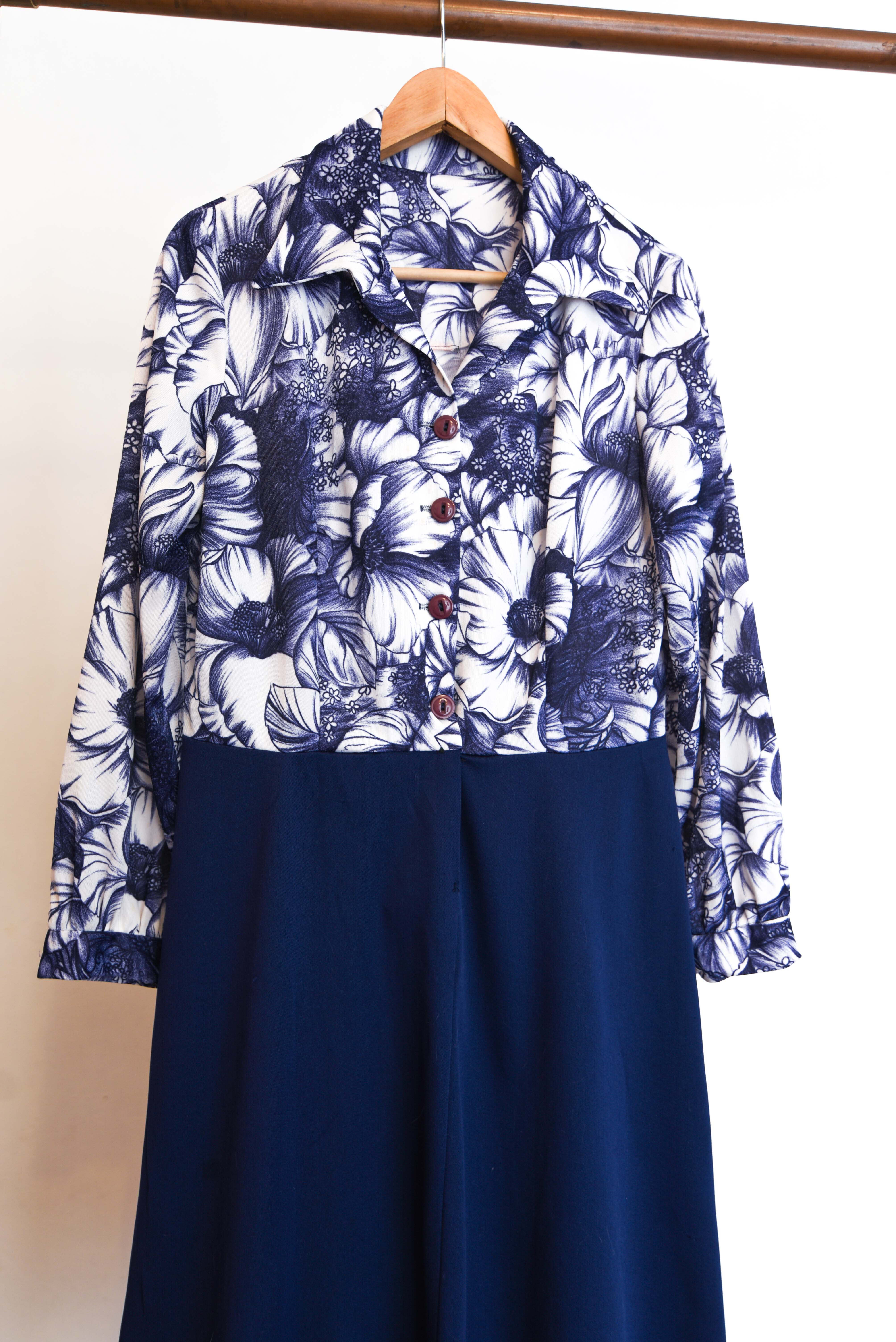 Vestido azul navy floral 70s