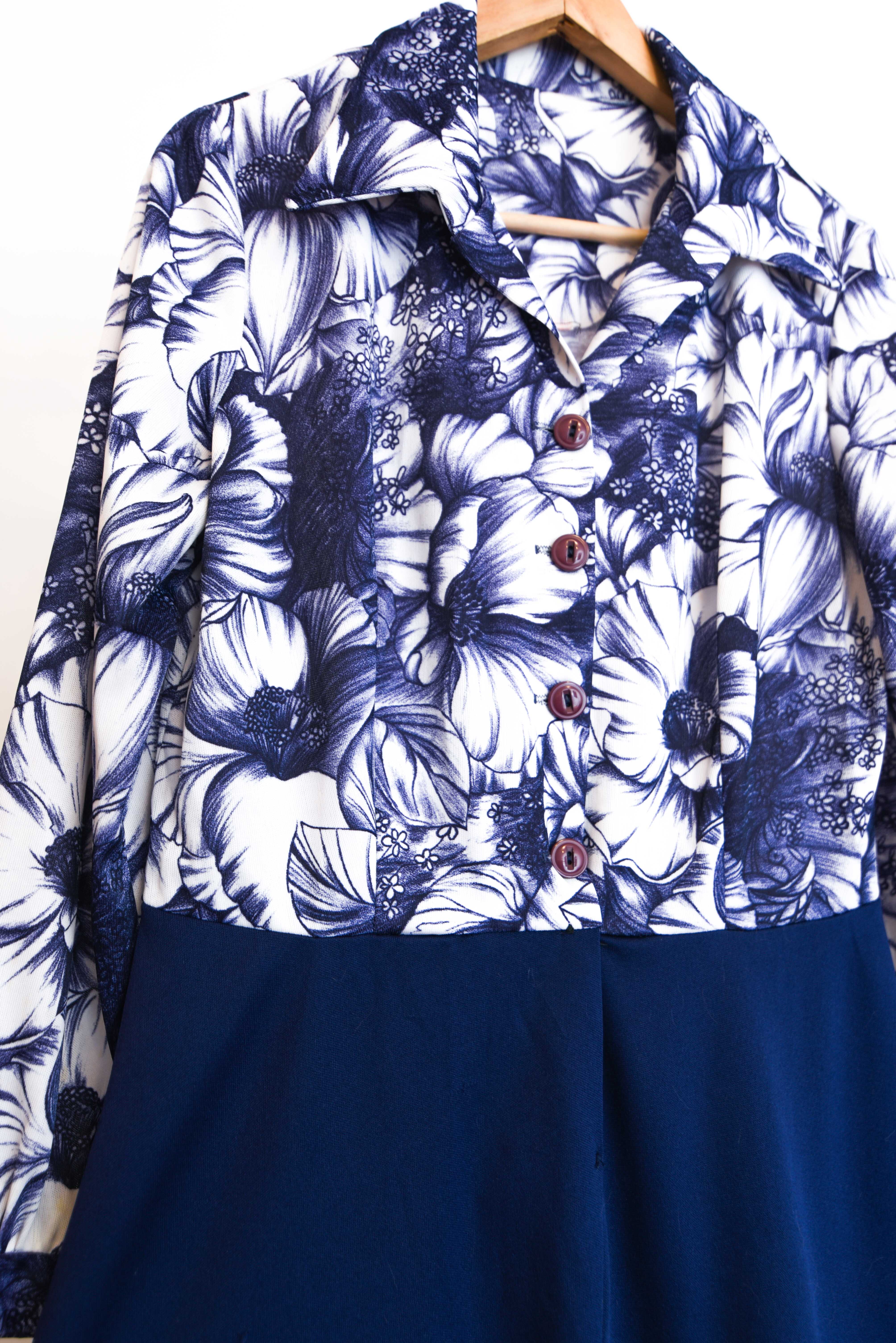 Vestido azul navy floral 70s