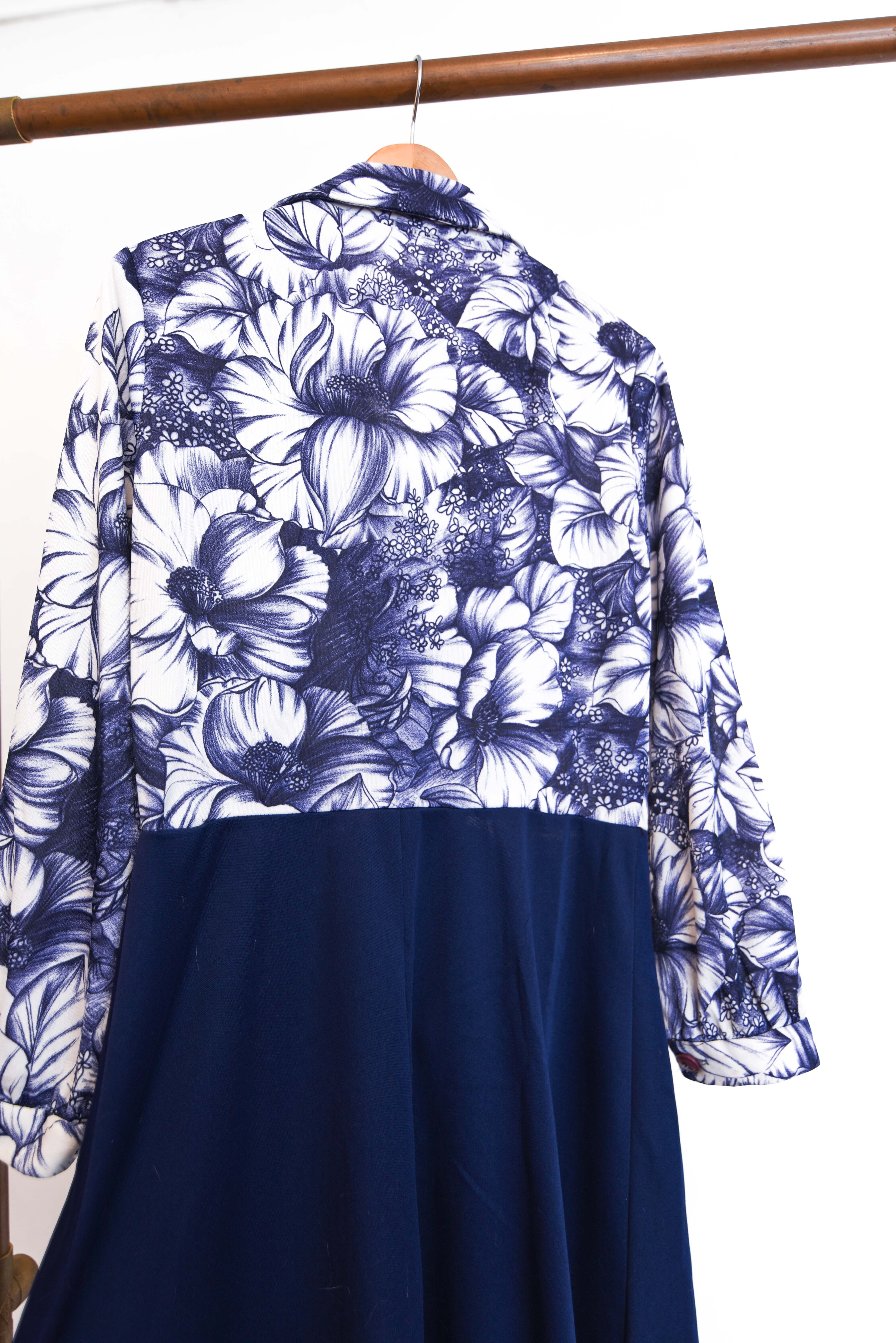 Vestido azul navy floral 70s