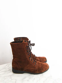 Botines café gamuza