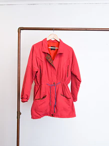Chaqueta coral acinturada 90s