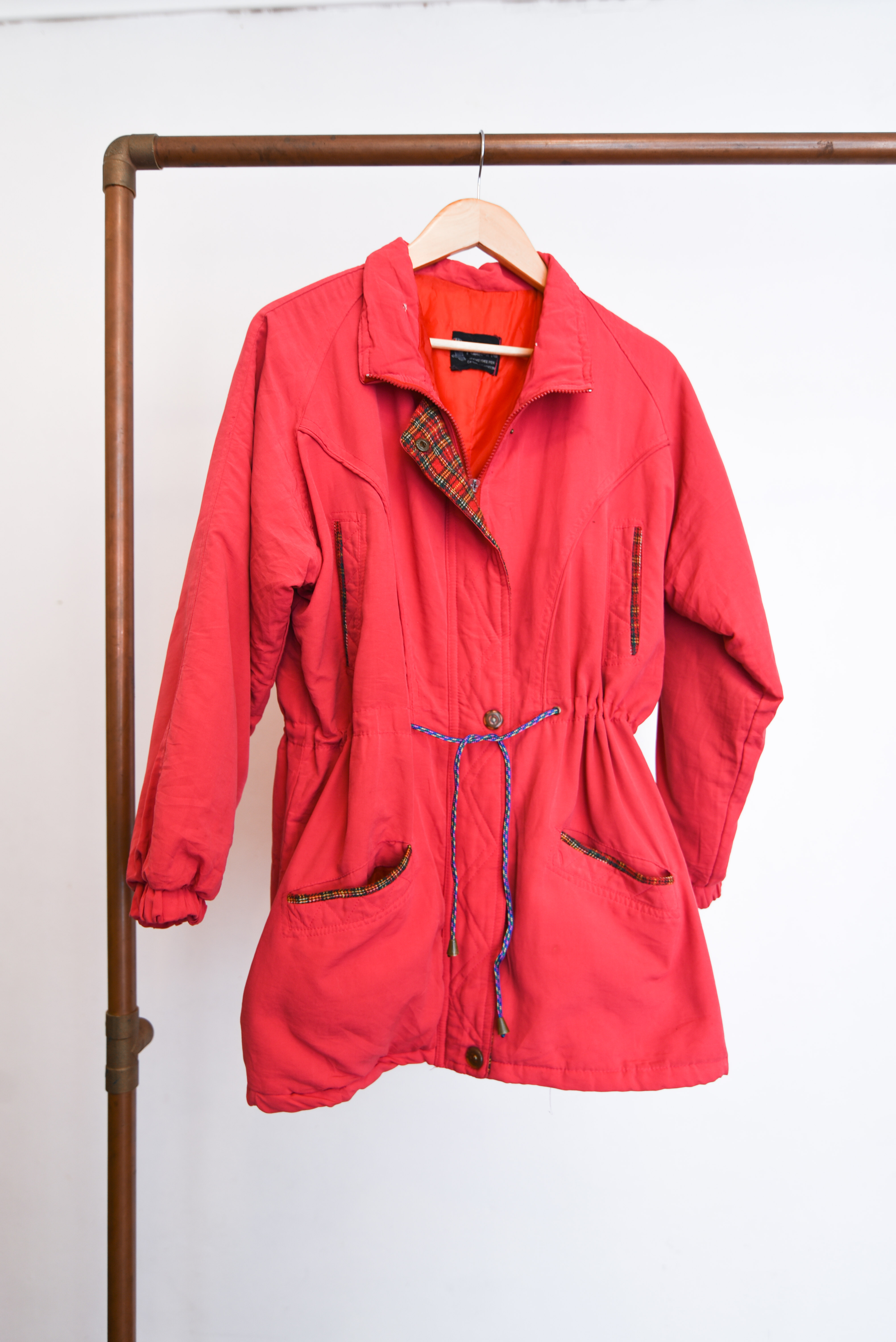 Chaqueta coral acinturada 90s