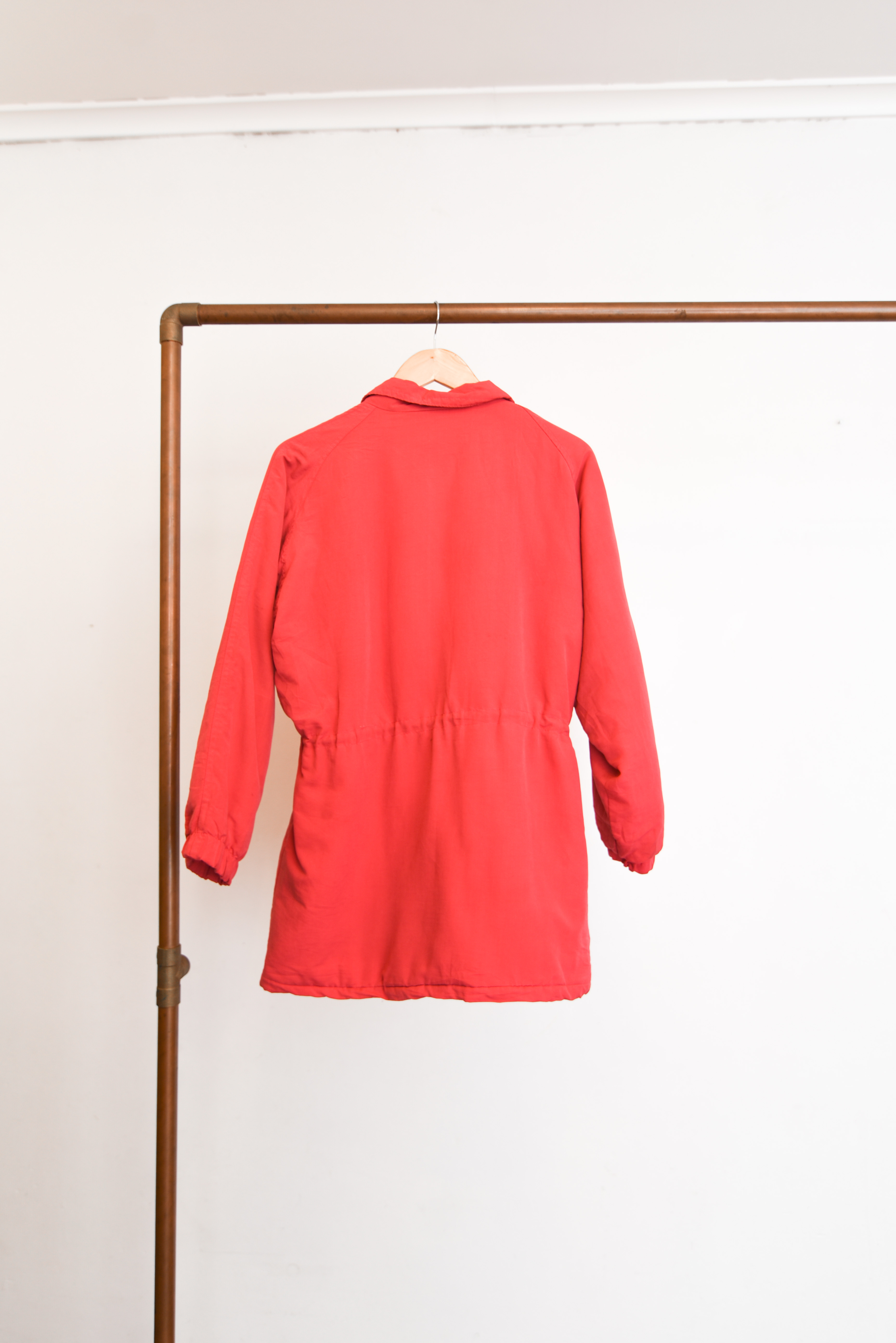 Chaqueta coral acinturada 90s