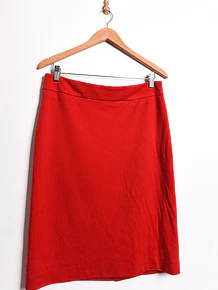 Falda roja formal