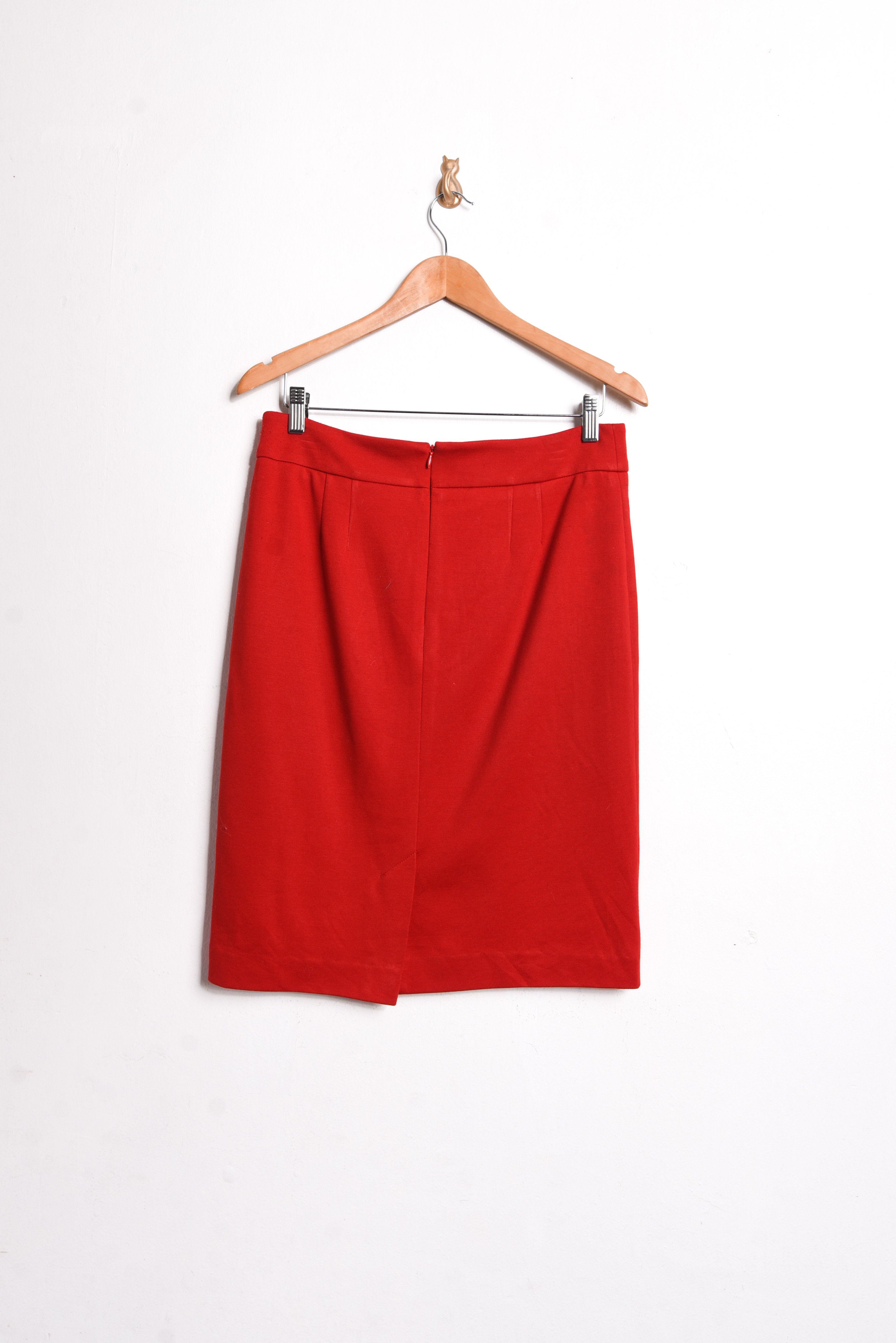 Falda roja formal