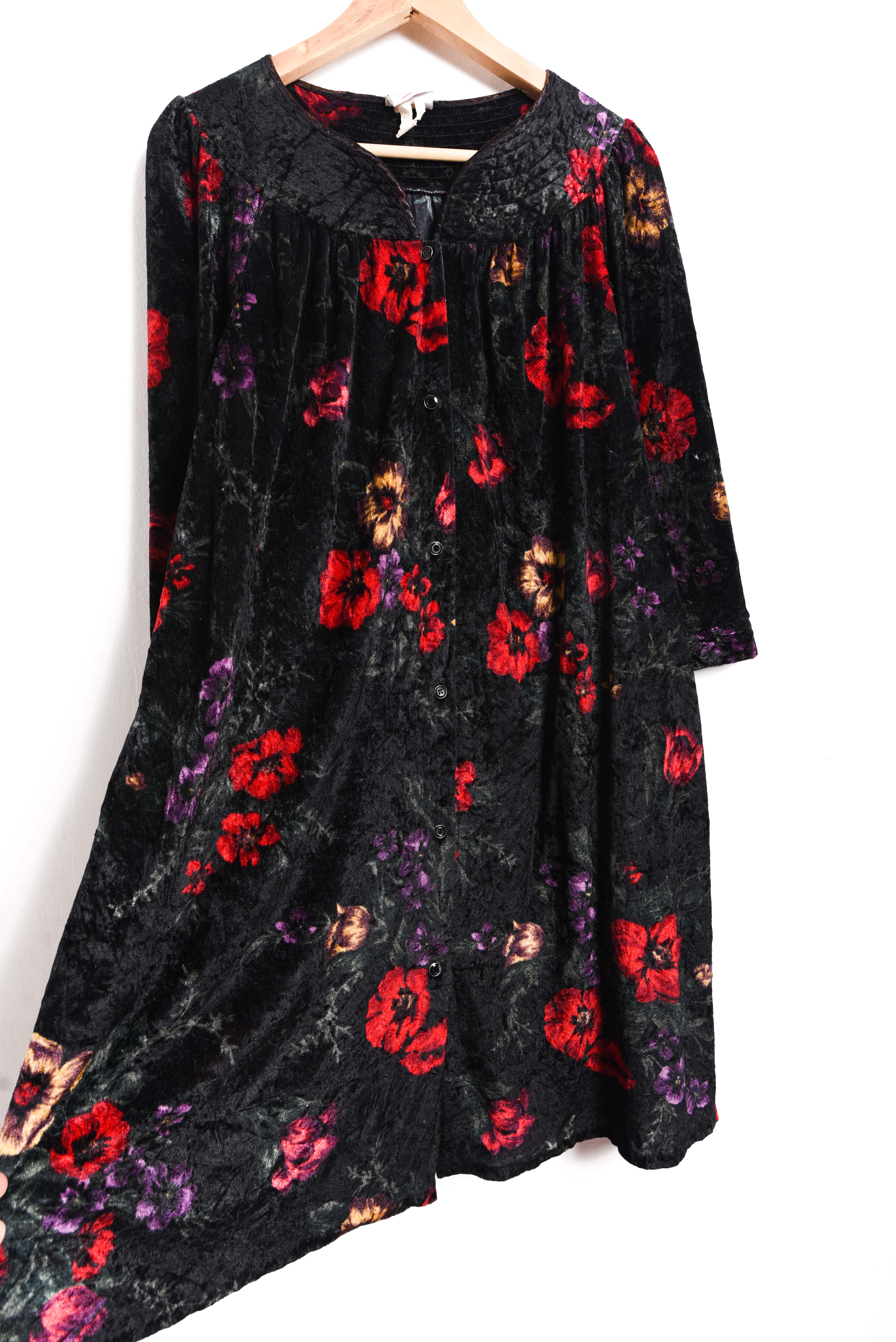 Camisola velvet floral vntg