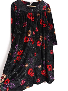 Camisola velvet floral vntg