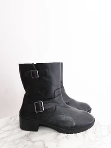 Botines negros eco cuero