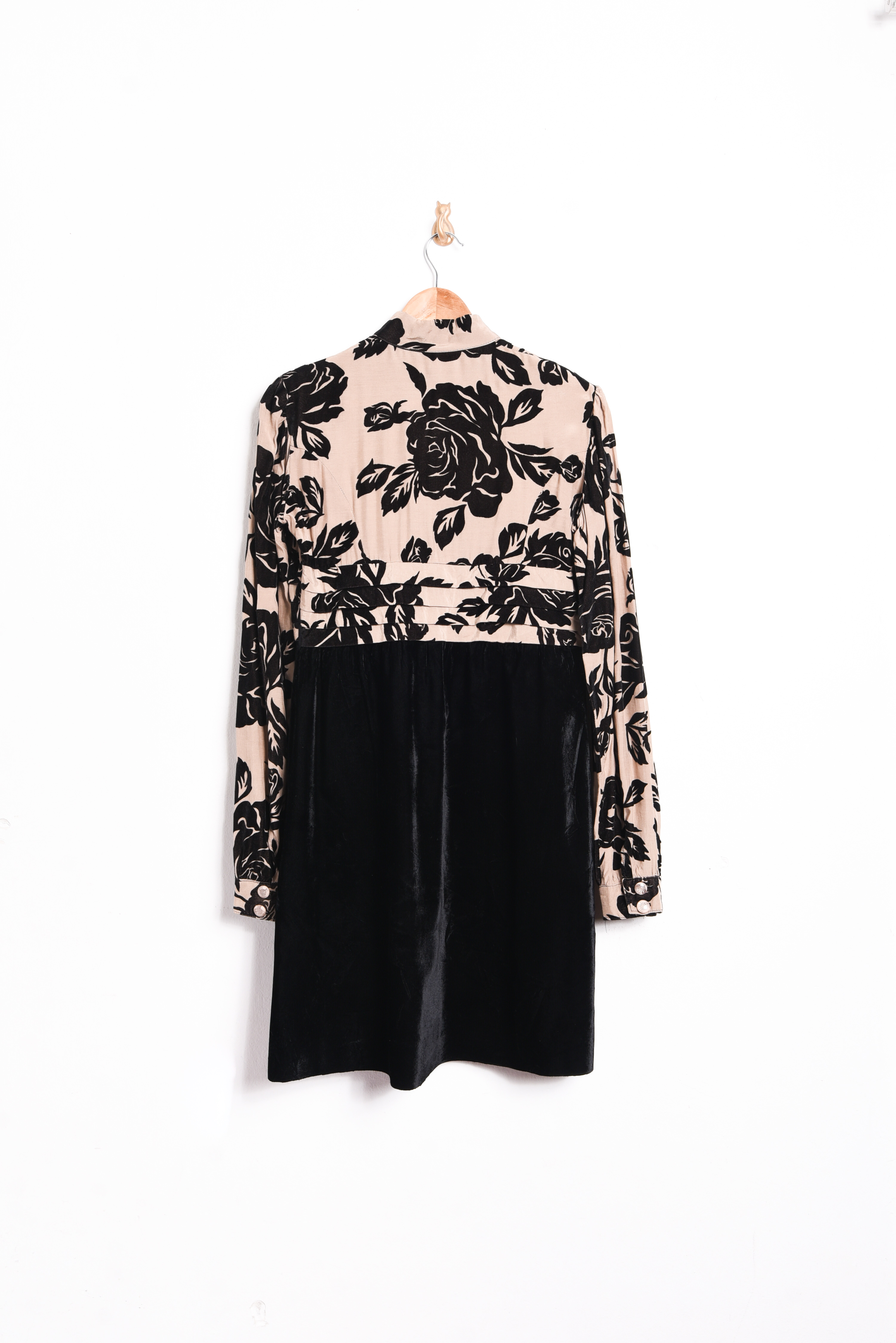 Vestido black velvet floral