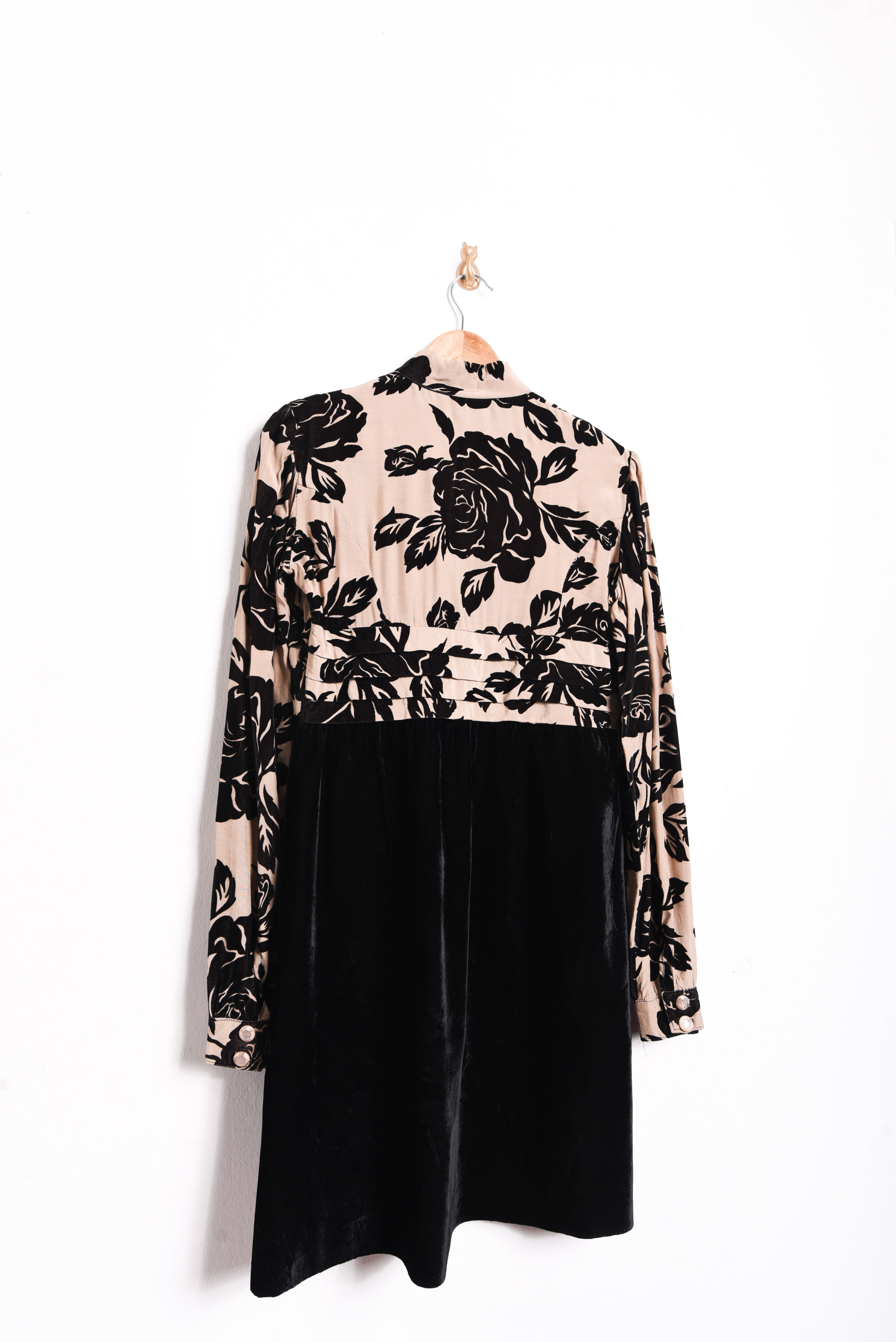 Vestido black velvet floral