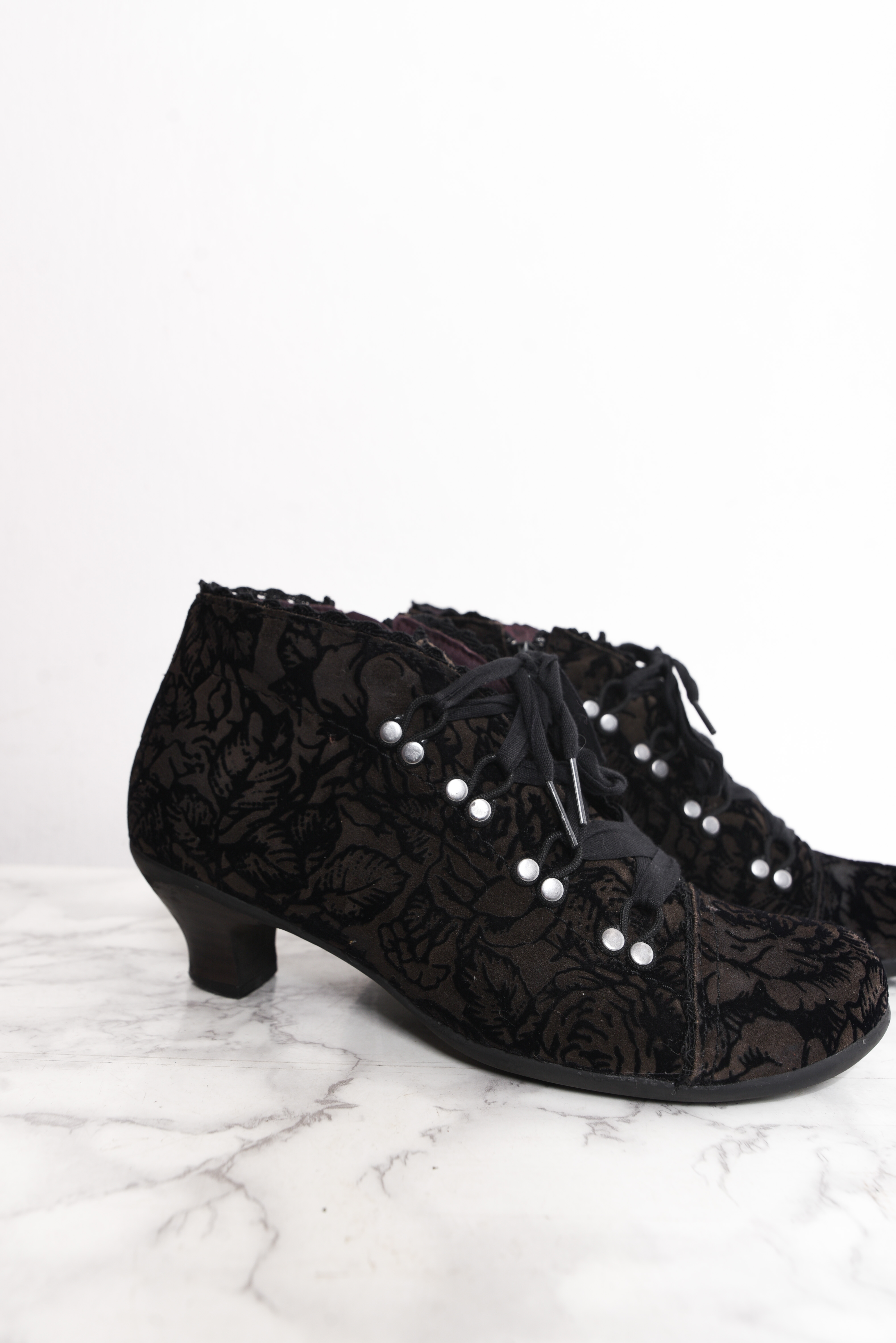 Botines velvet victorian vibes