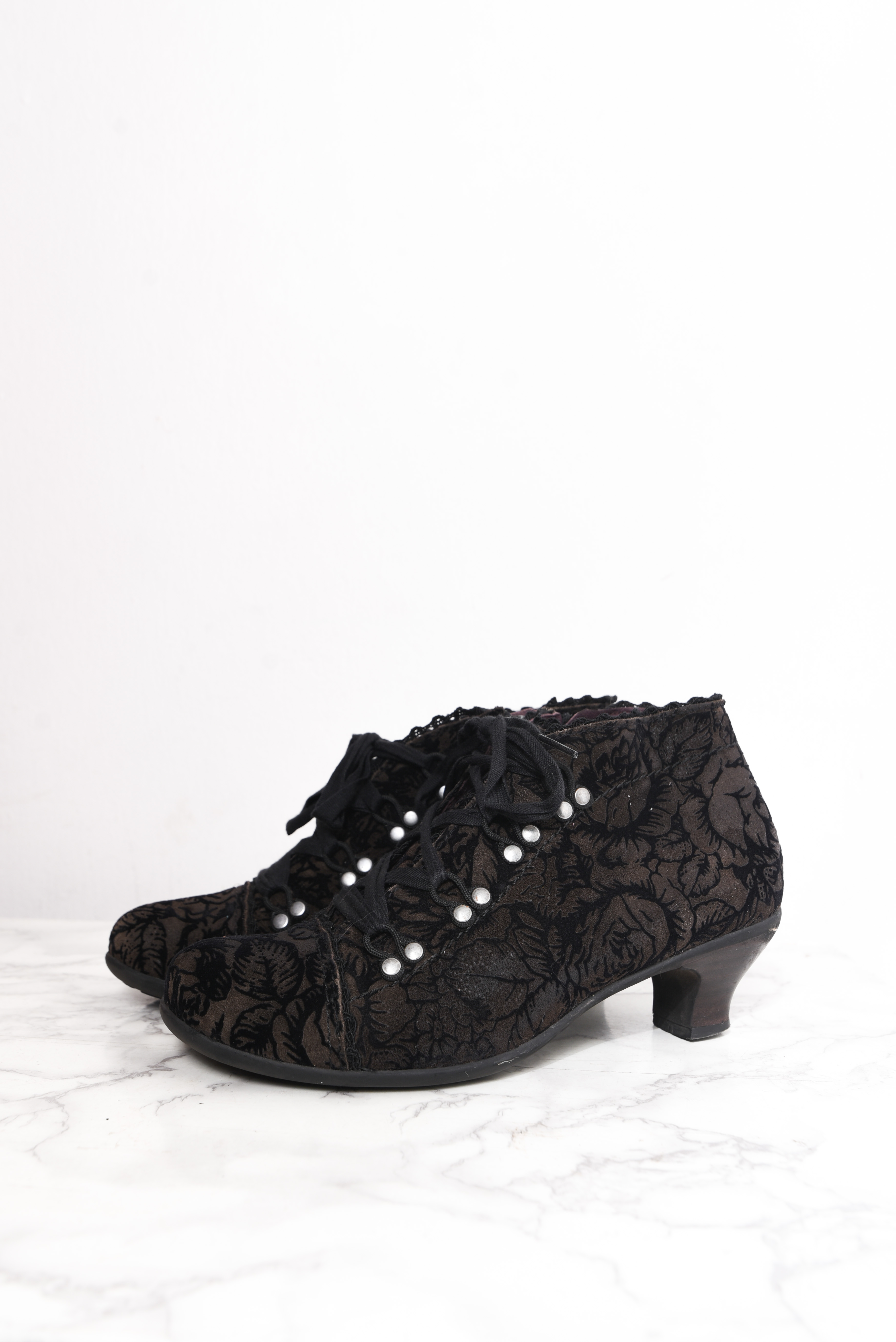 Botines velvet victorian vibes