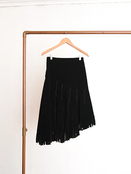 Falda black velvet flecos