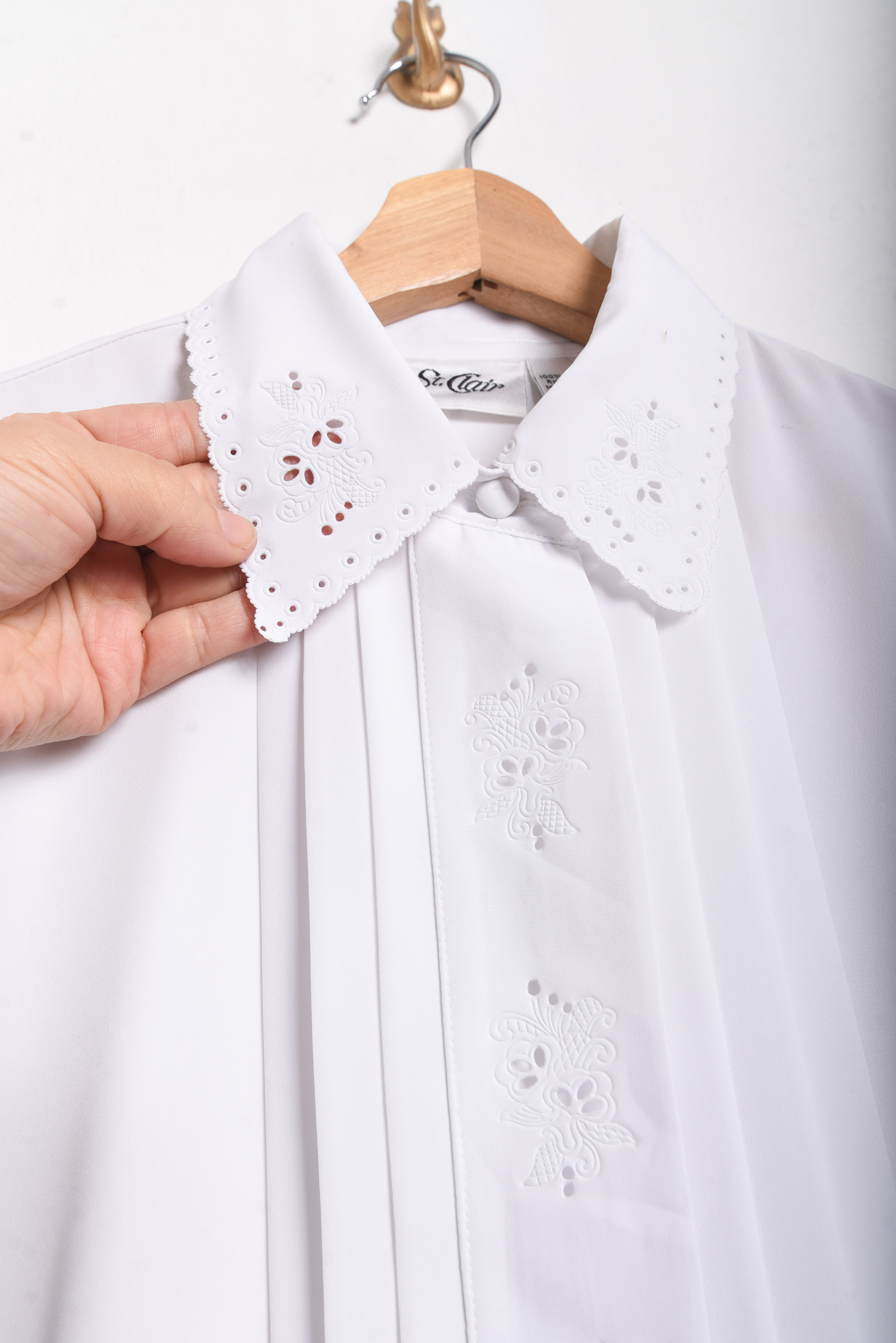 Blusa blanca cuellito vintage
