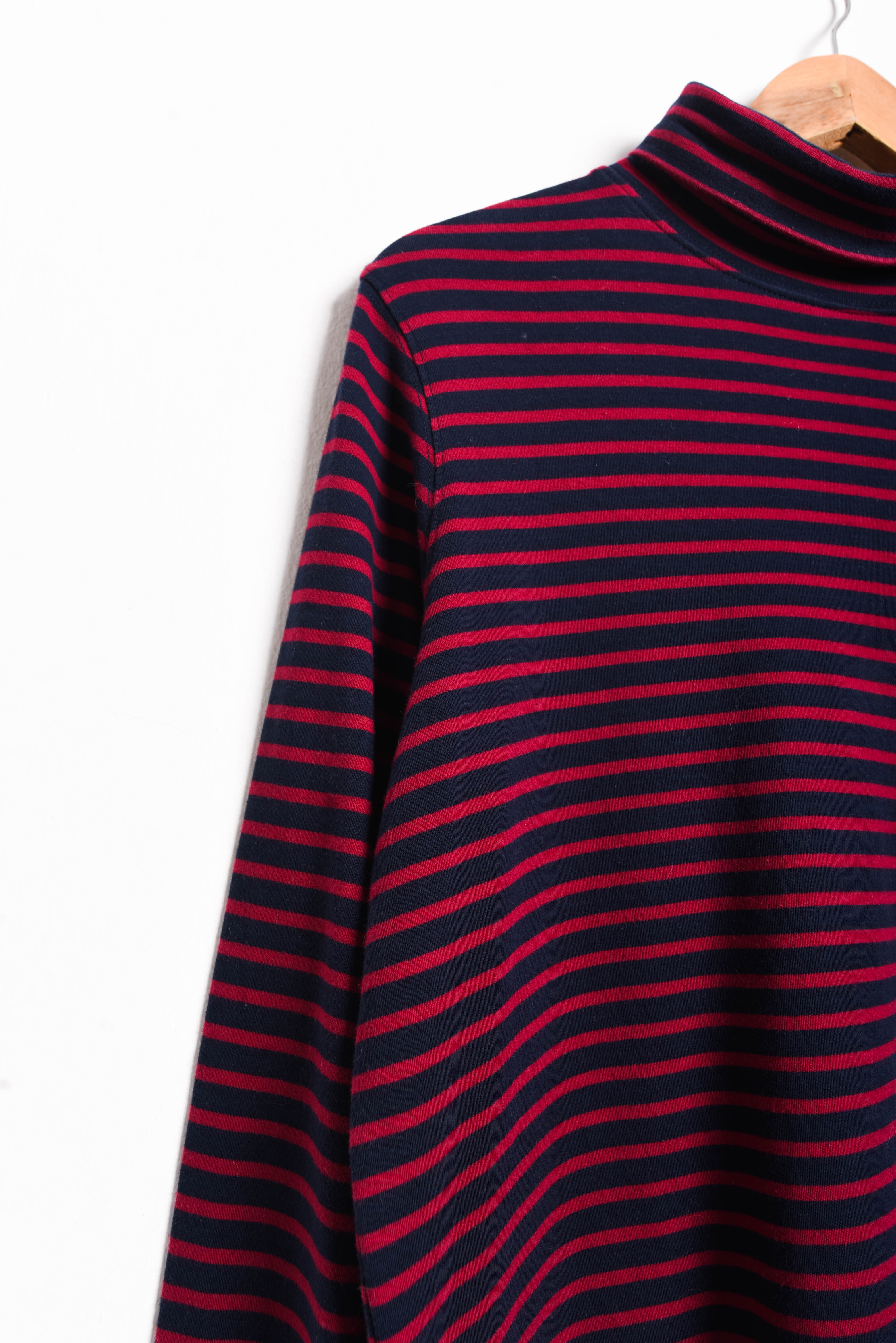Beatle azul y rojo rayado