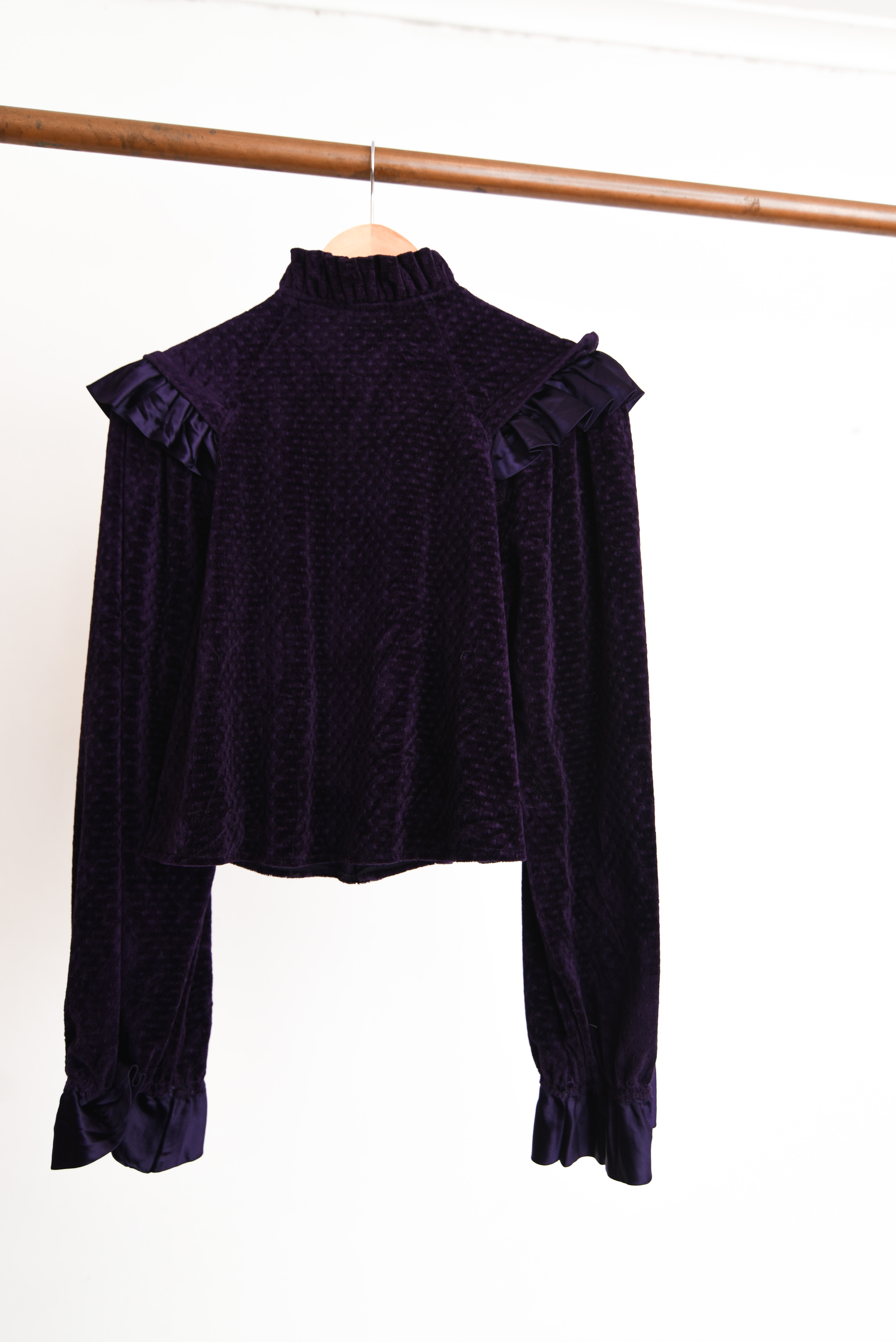 Chaqueta morada velvet reworked