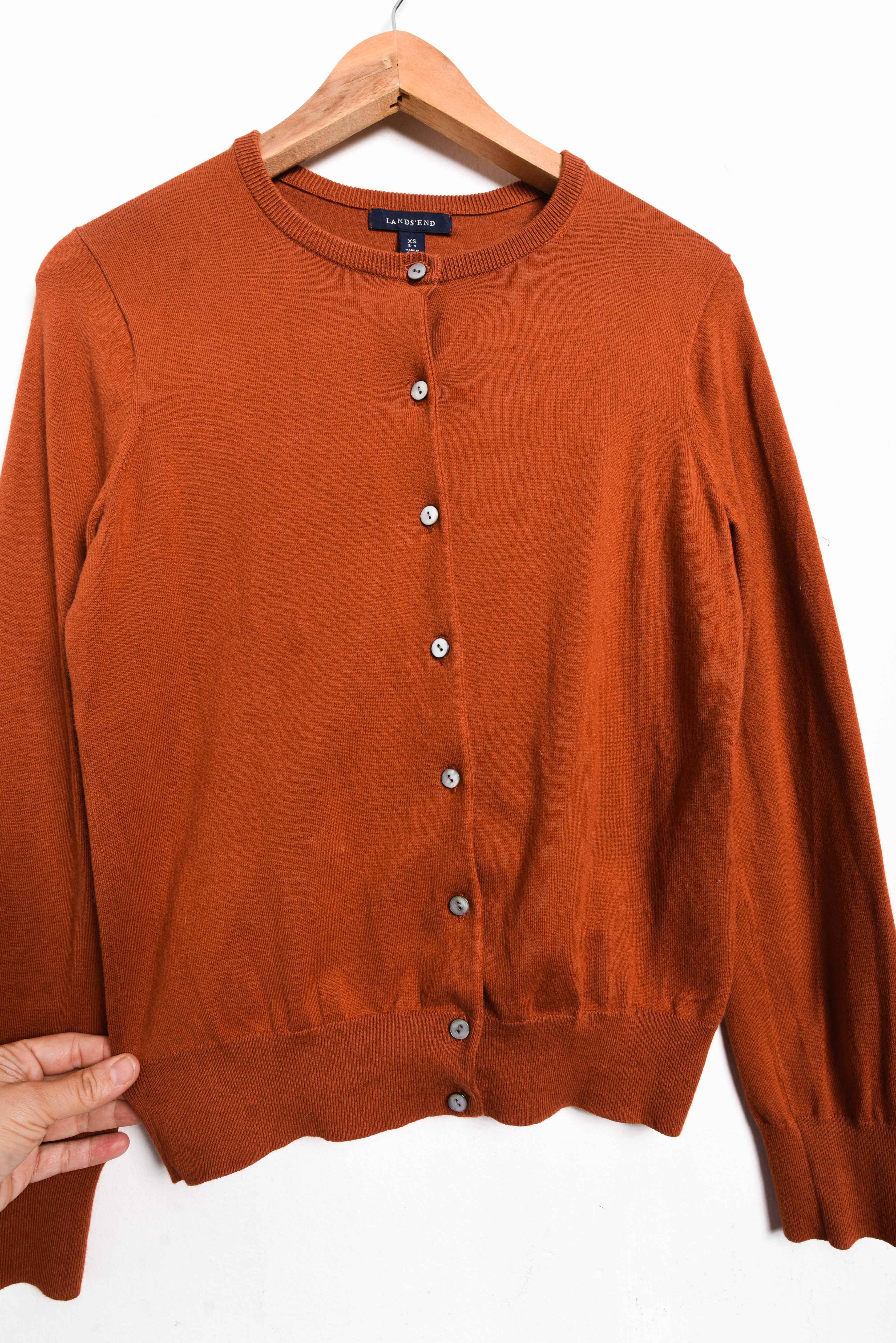 Cardigan granate botones