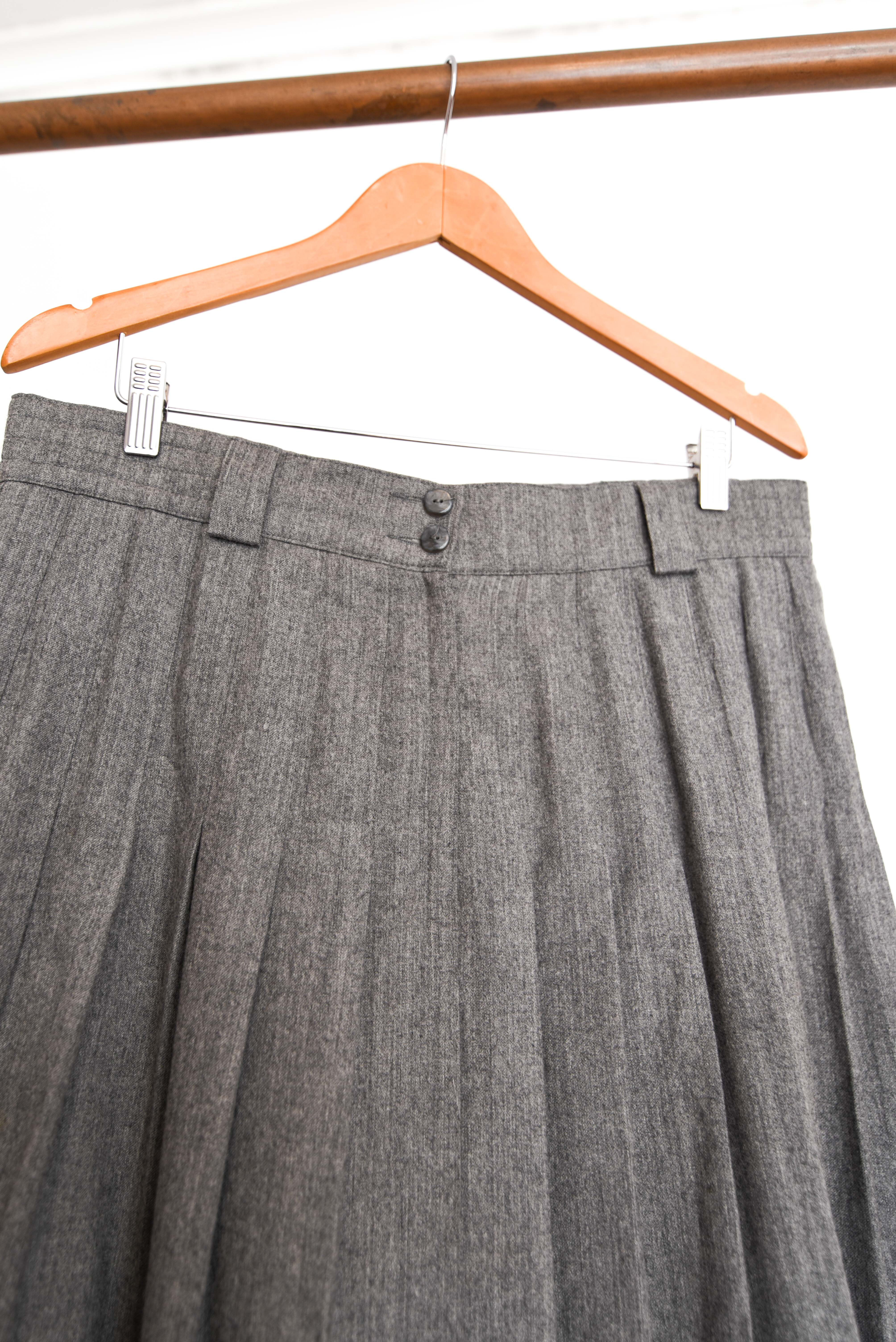 Falda gris lana tablas vintage