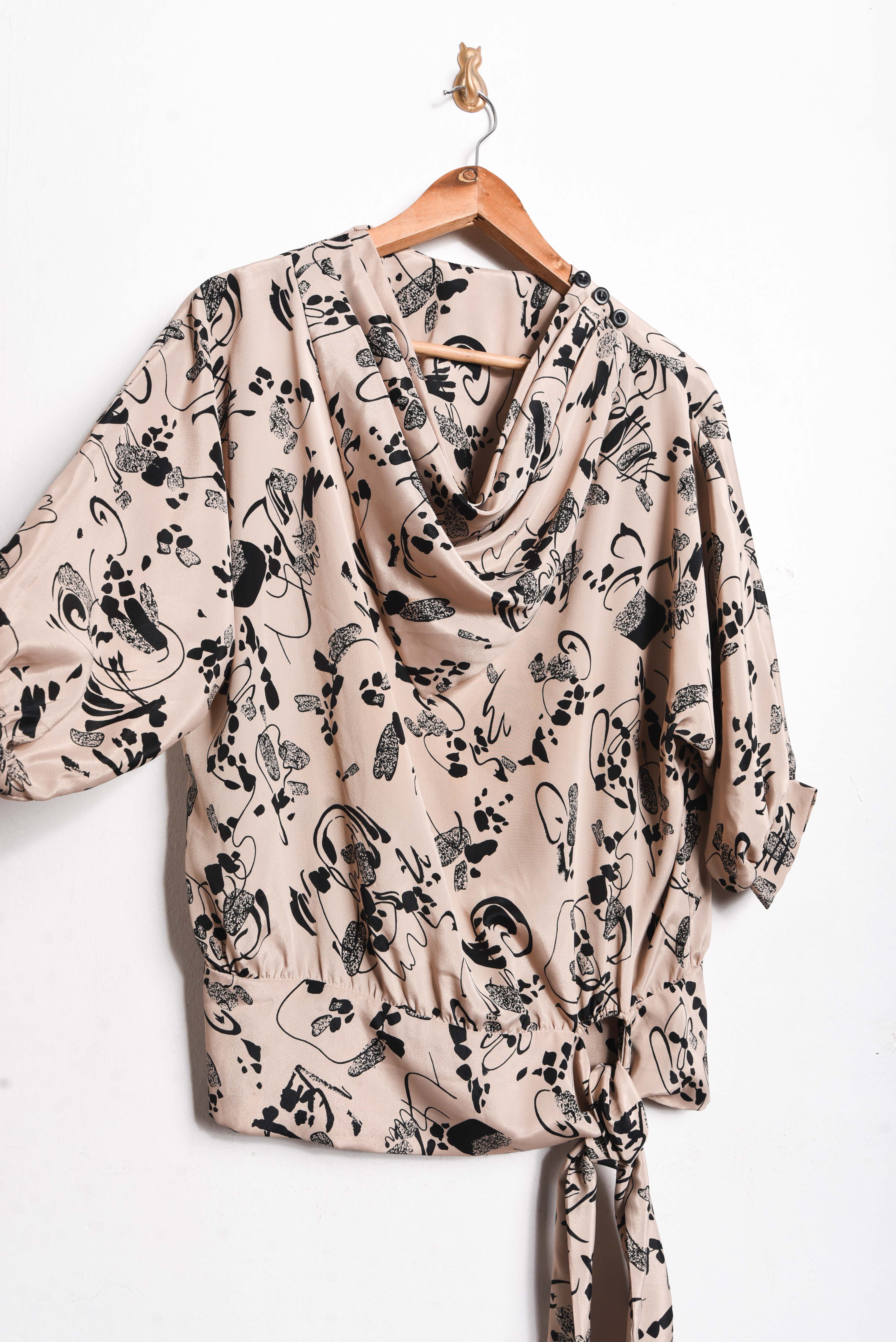 Blusa café drapeada vintage