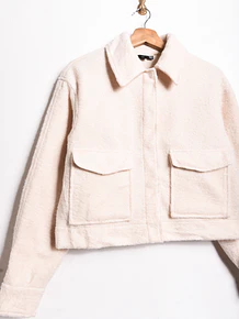 Chaqueta marfil crop