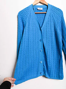 Cardigan azulino trenzado