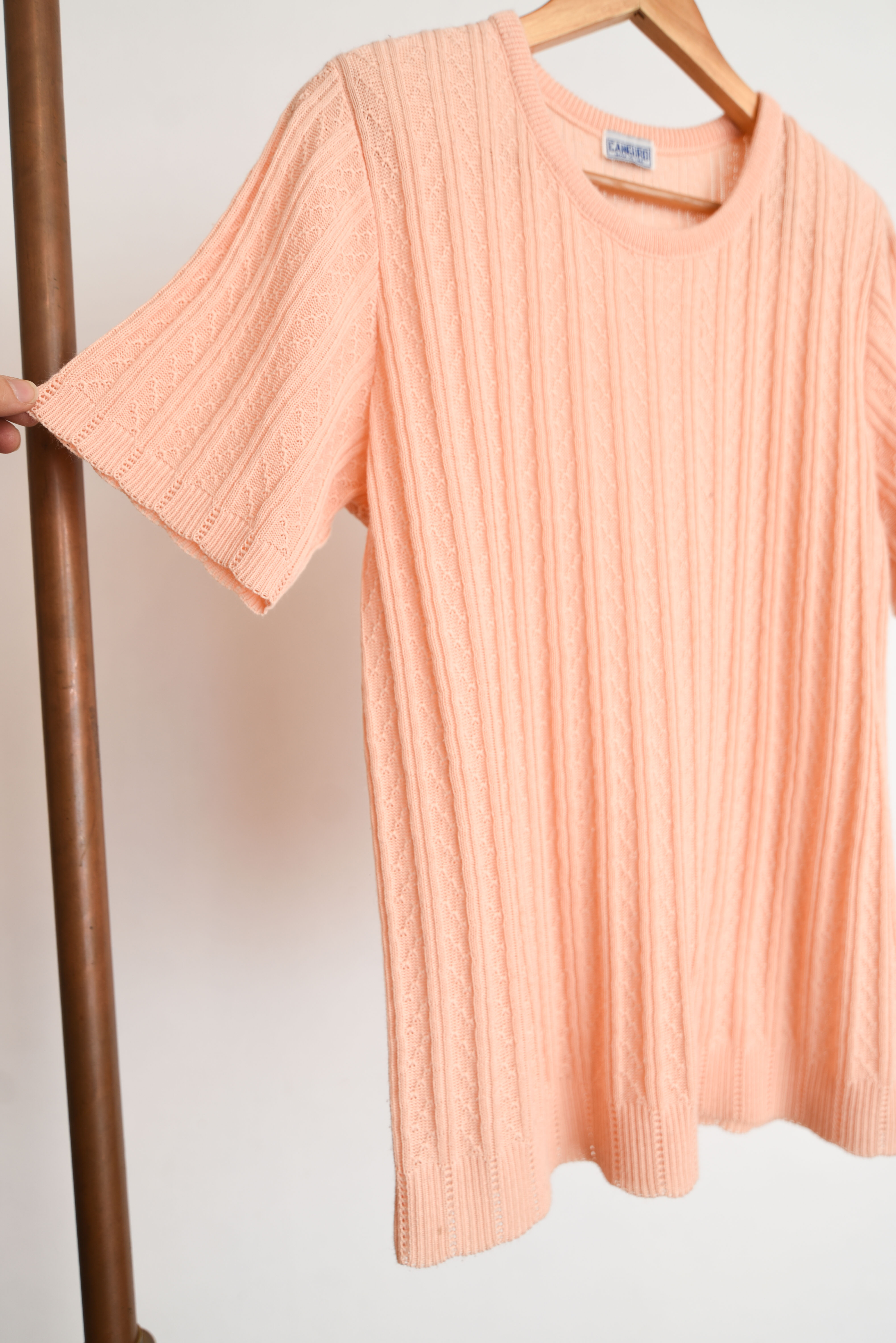 Top peach vintage made in Chile