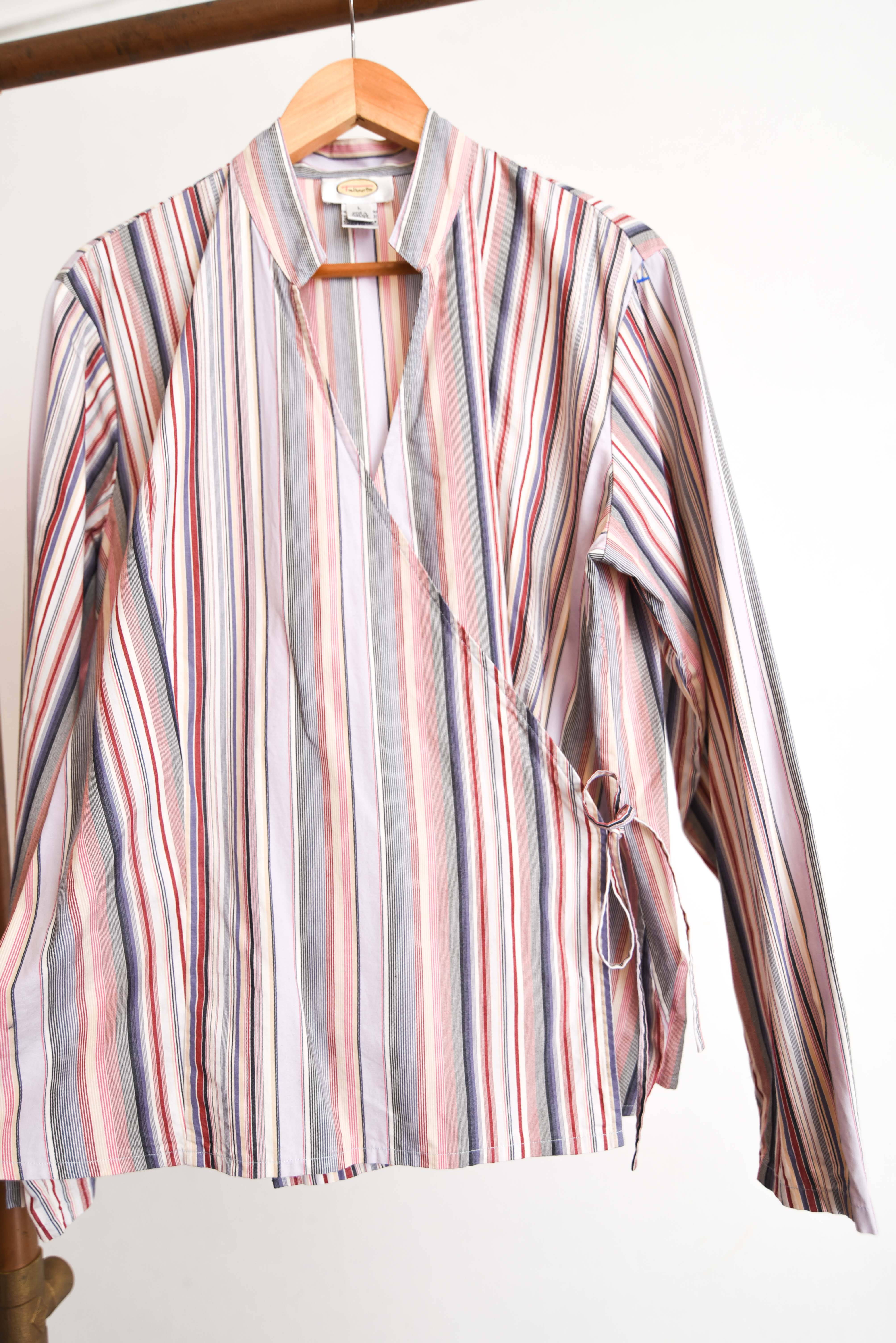 Camisa envolvente rayada