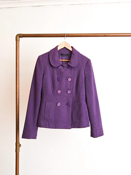 Chaqueta morada peter pan