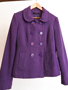 Chaqueta morada peter pan