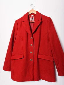 Abrigo rojo lana botones