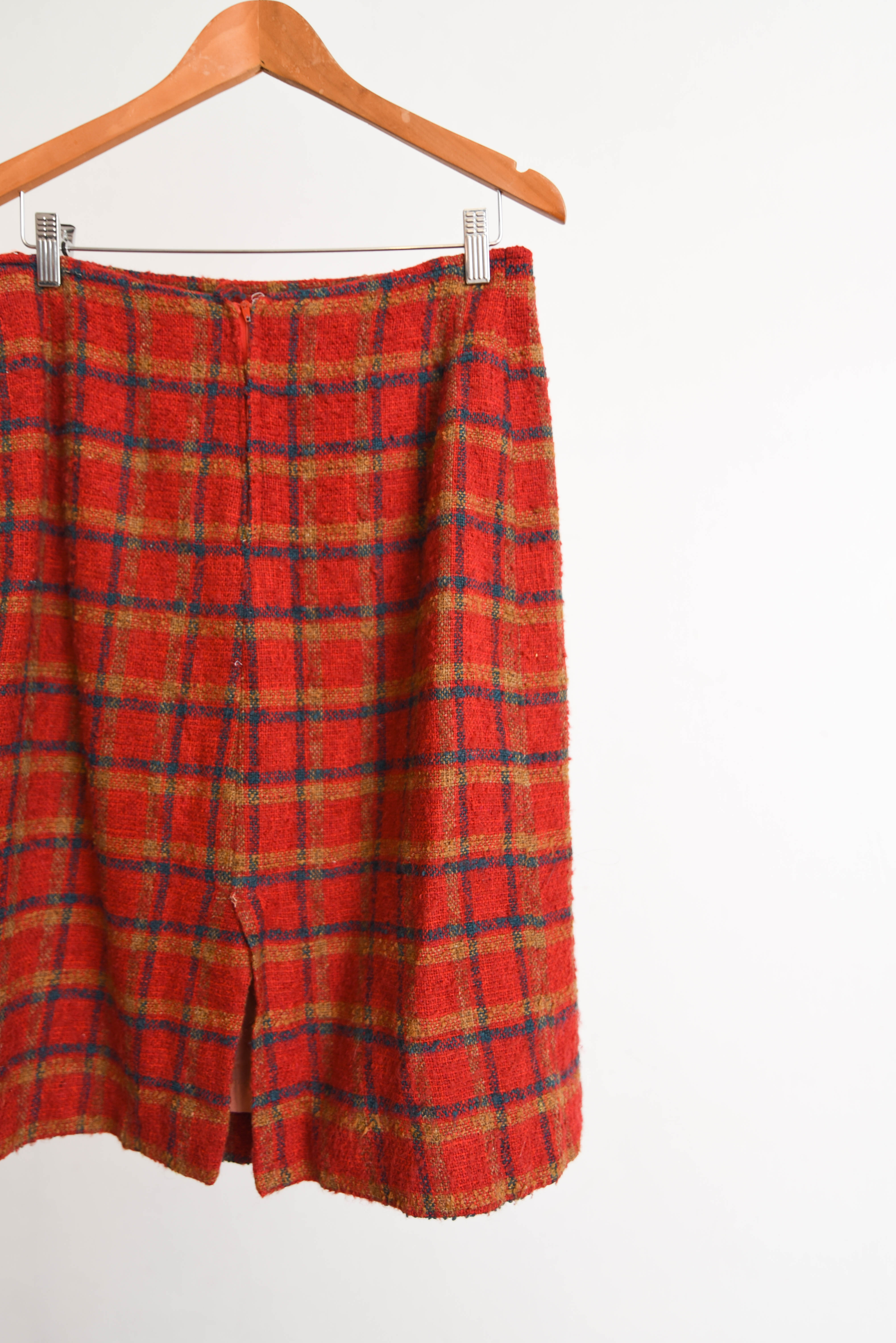 Falda midi tartán lana roja