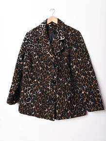 Abrigo animal print botones