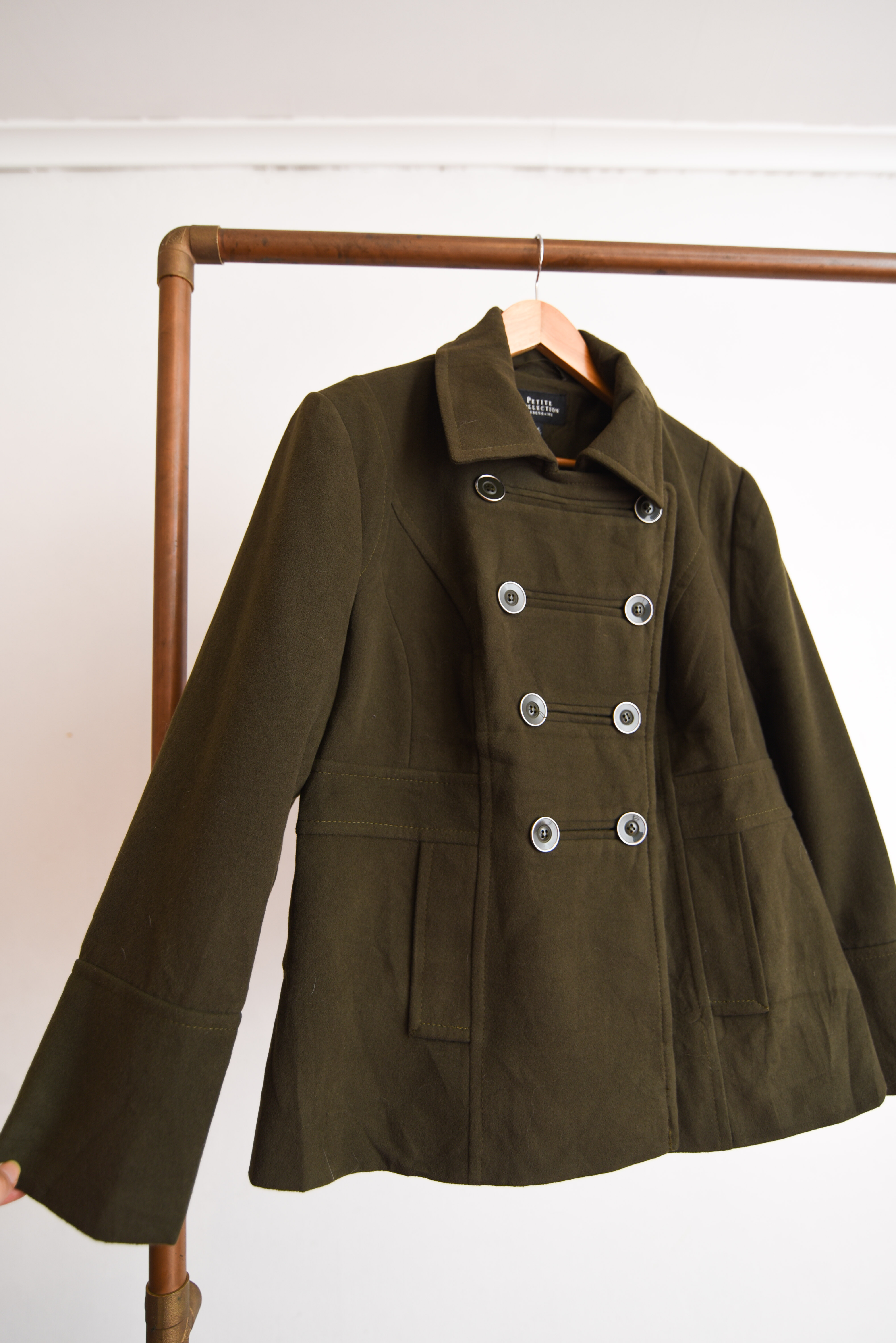 Chaqueta verde botón militar