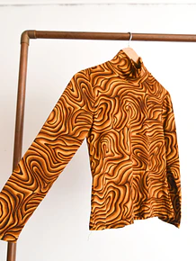 Beatle camel wavy print