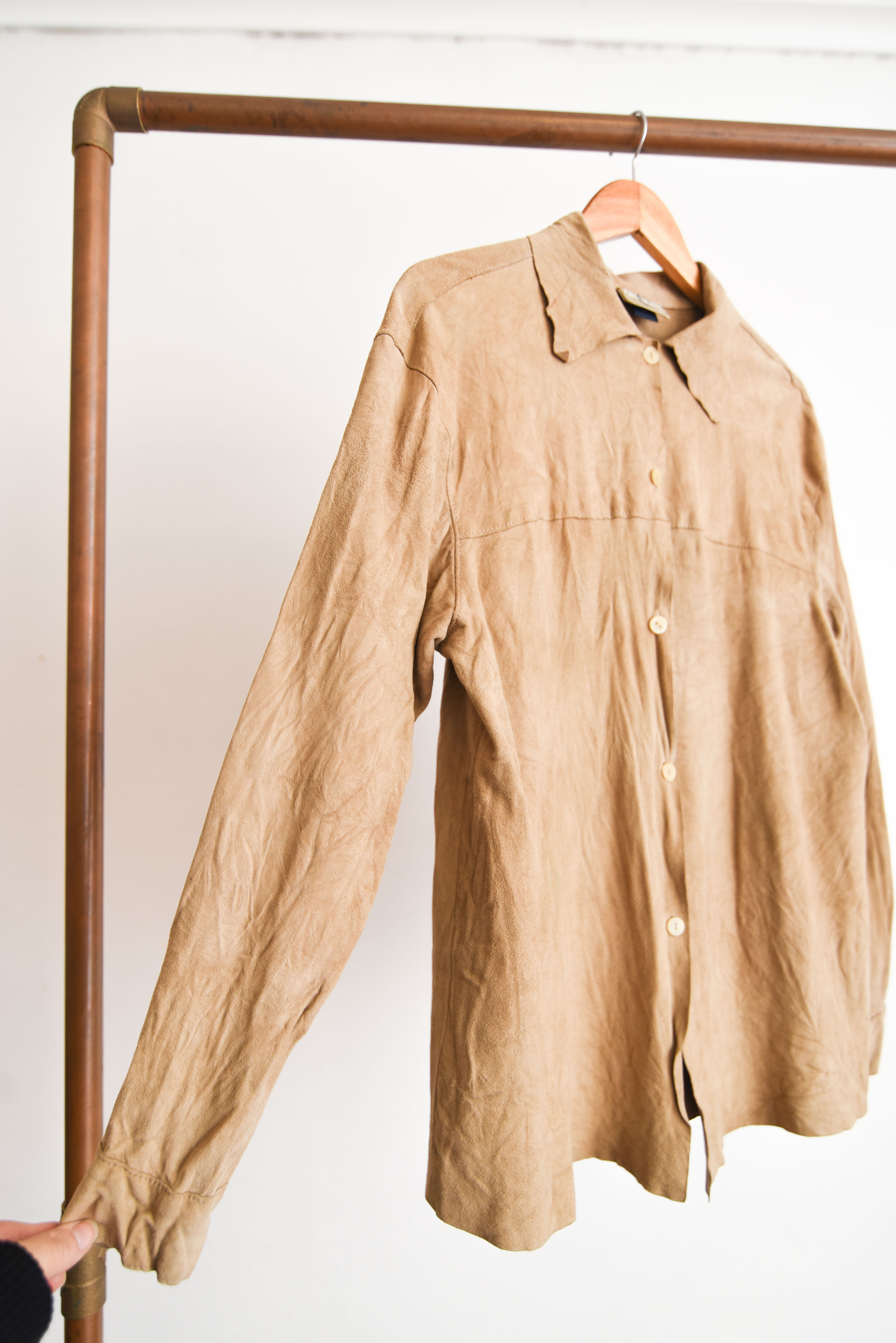 Camisa café gamuza