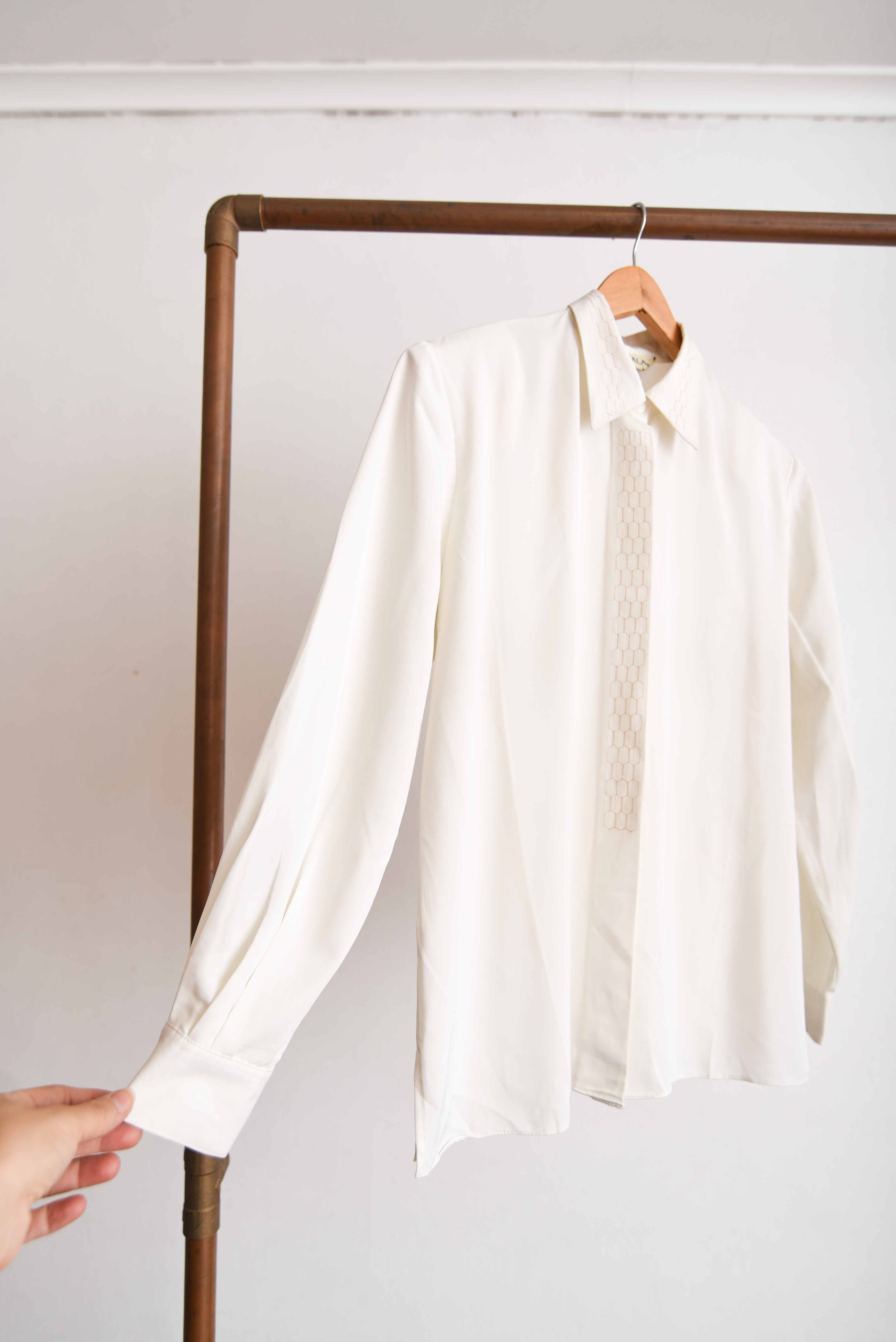 Blusa vintage marfil bordado panal