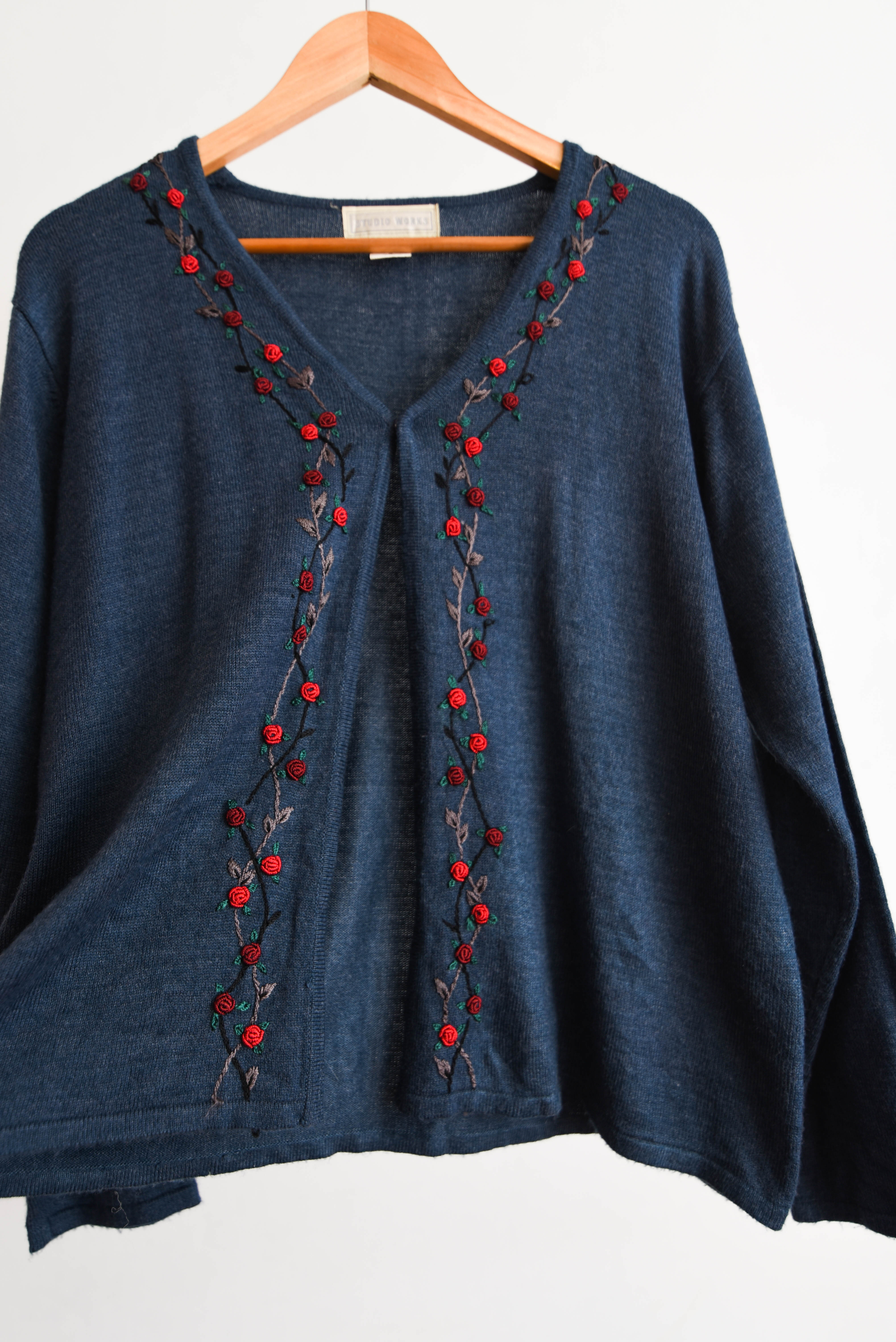 Cardigan azul piedra bordado 90s