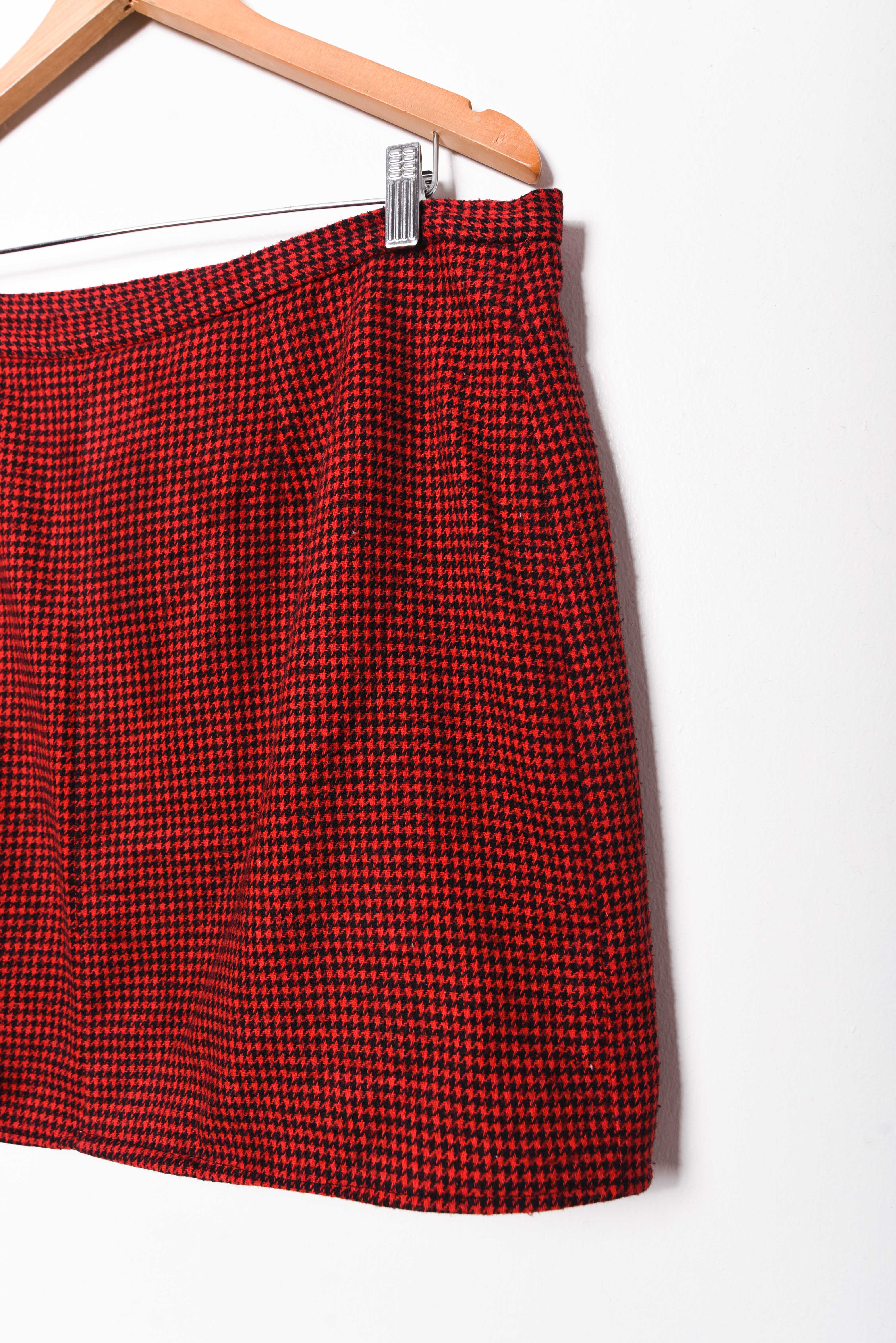 Mini falda lana pata de gallo red