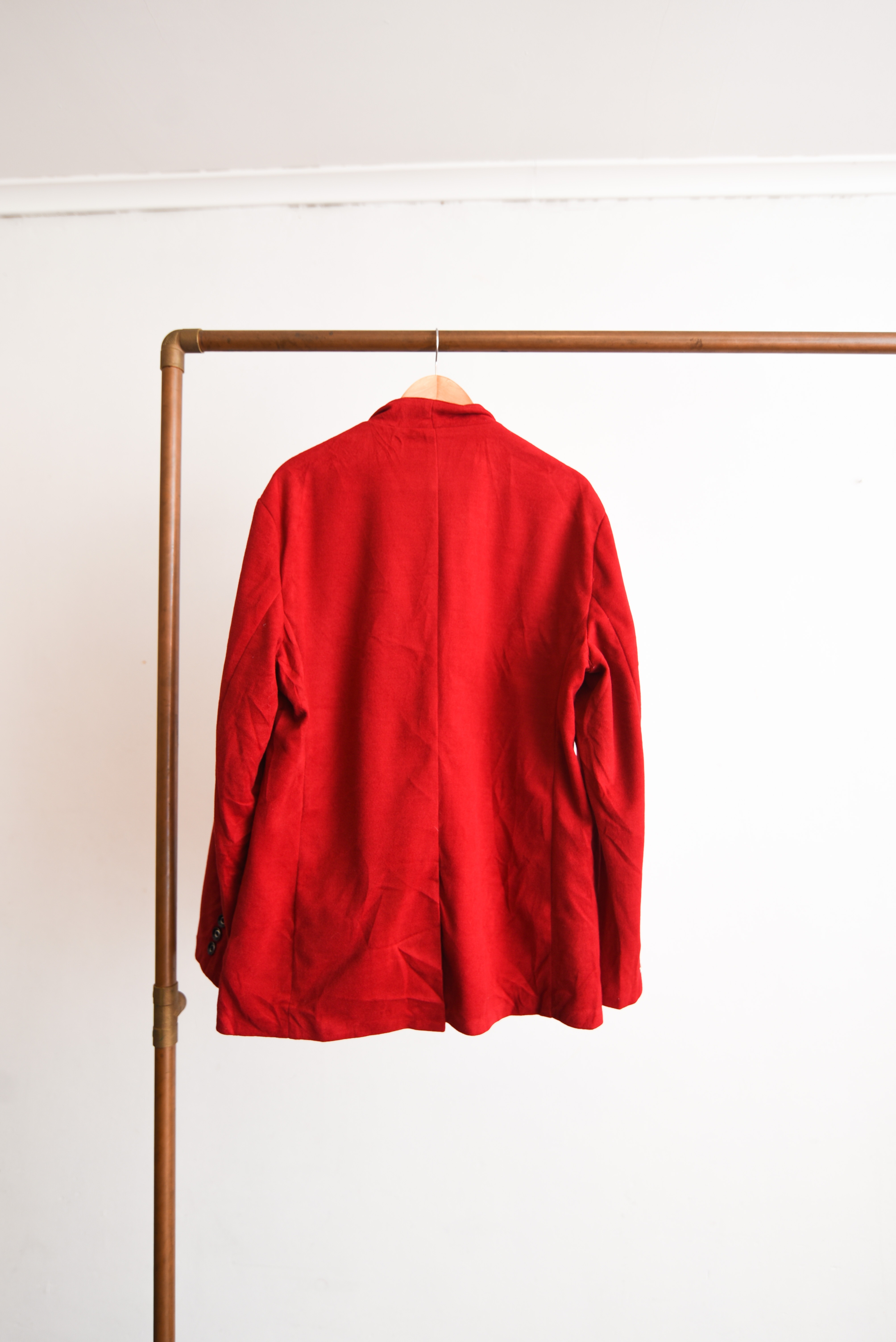 Blazer rojo botón