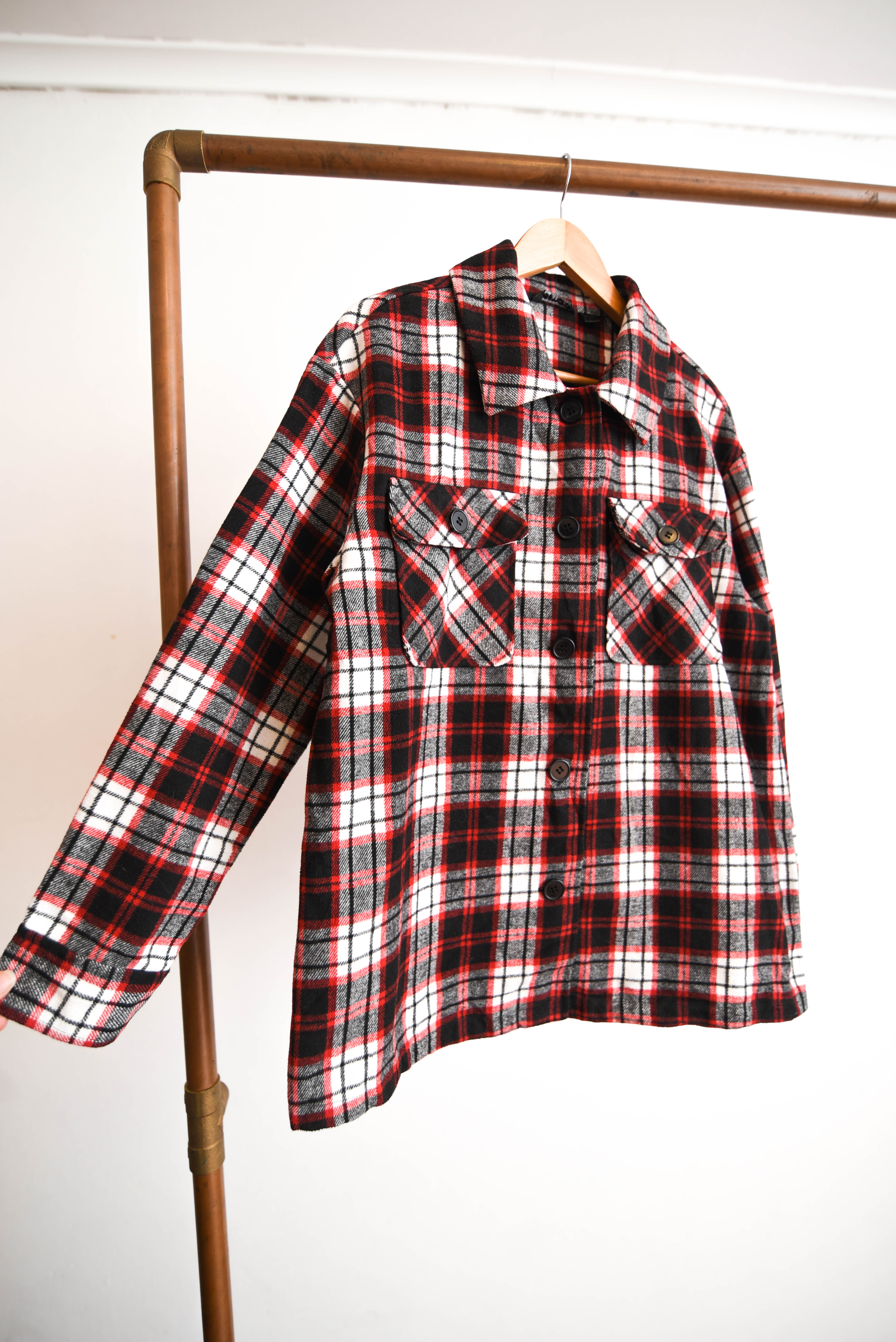Chaqueta tartán rojo y negro