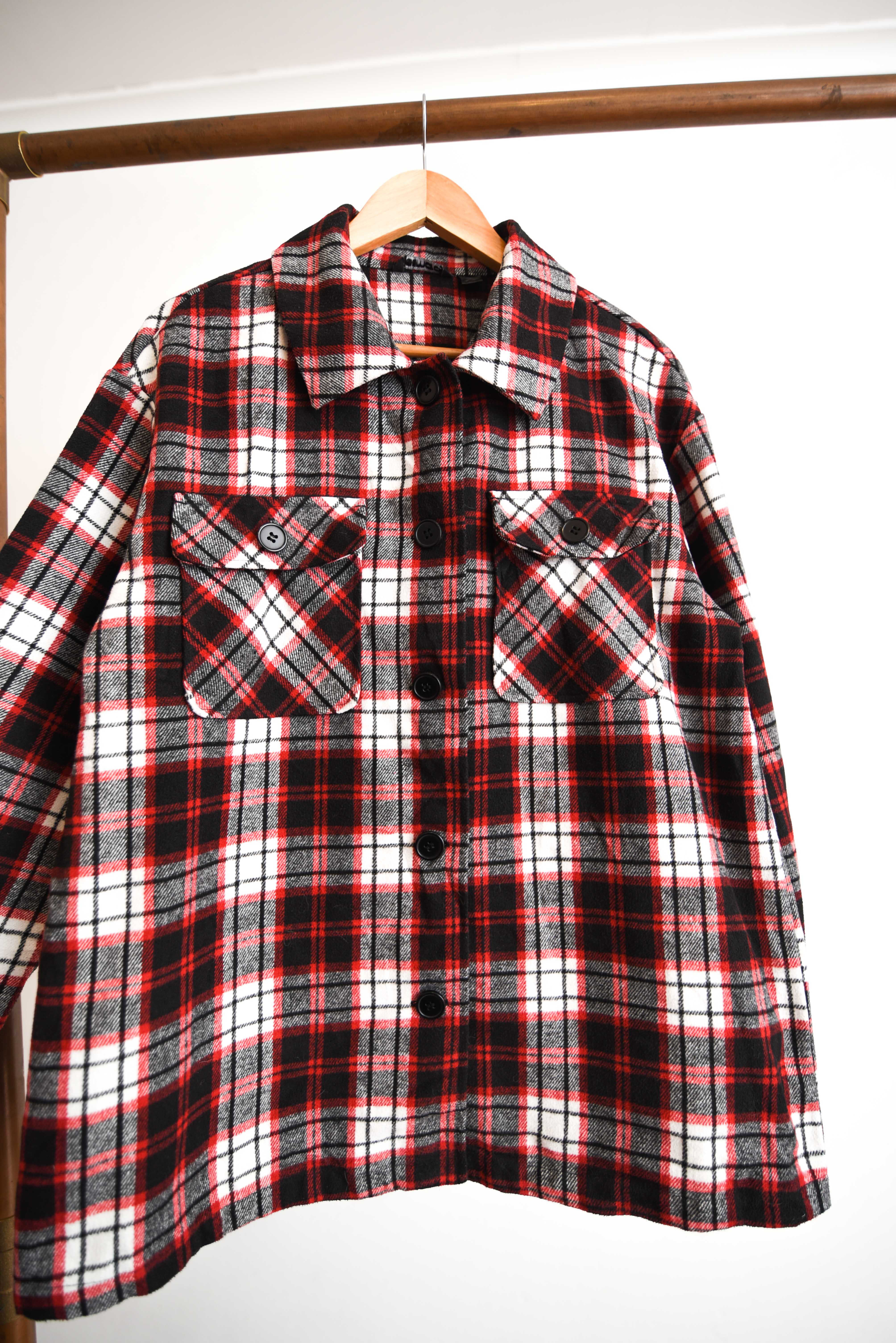 Chaqueta tartán rojo y negro