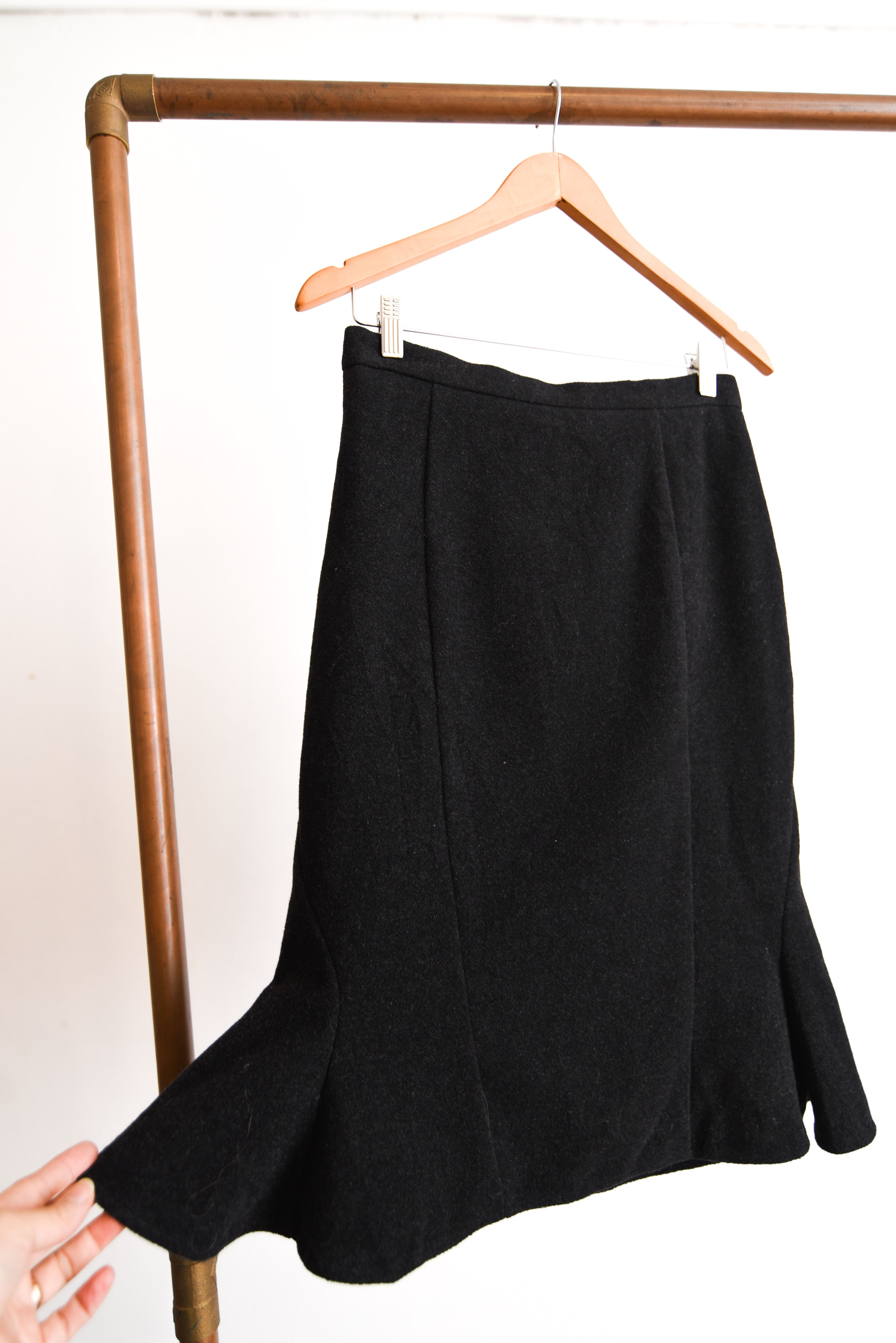 Falda midi negro lana cachemira